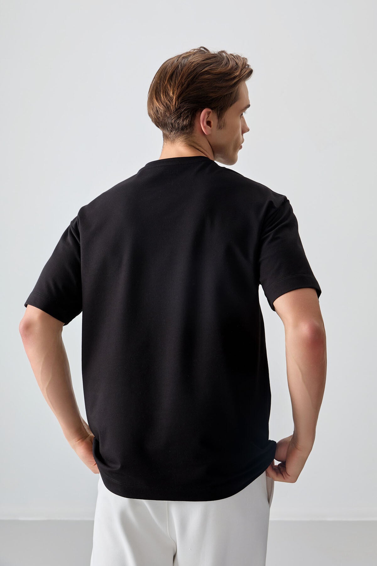 Image of Siyah Pamuklu Kalın Yumuşak Dokulu Oversize Fit Basic Erkek T-Shirt - 88378