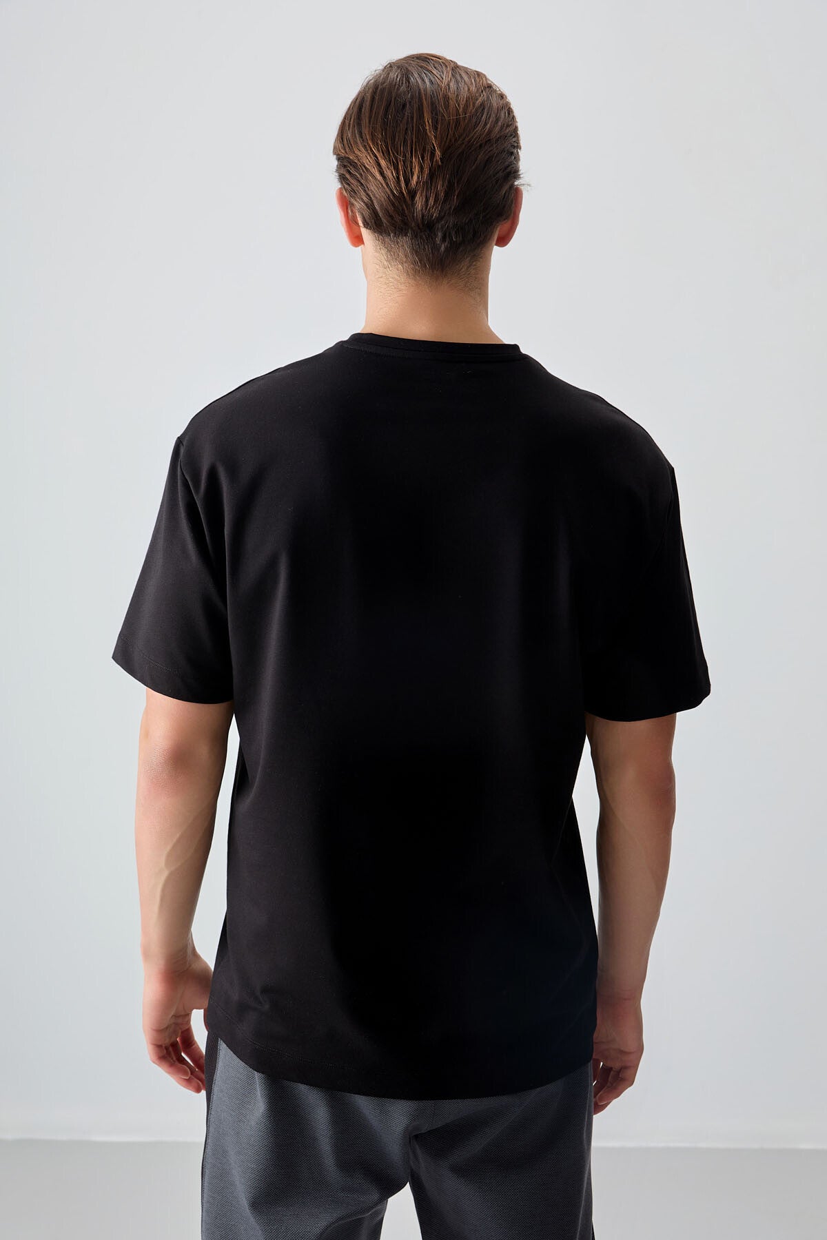 Image of Tricou bărbătesc negru din bumbac gros, texturat, supradimensionat, imprimat - 88376