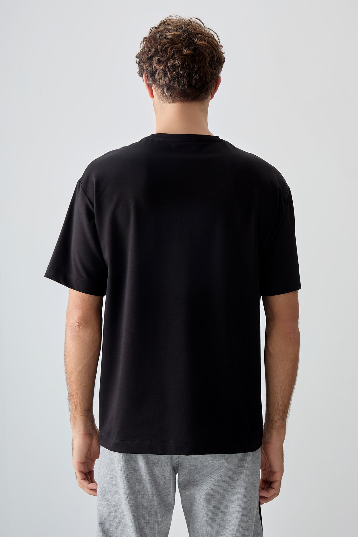 Image of Siyah Pamuklu Kalın Yumuşak Dokulu Oversize Fit Baskılı Erkek T-Shirt - 88373