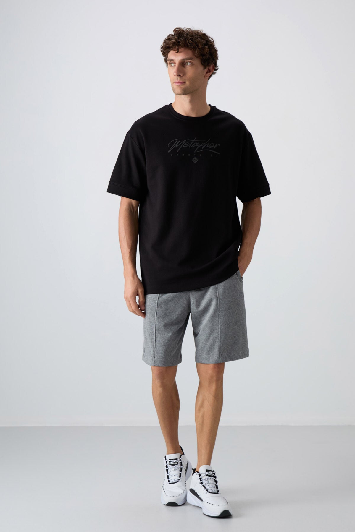 Image of Siyah Pamuklu Kalın Yumuşak Dokulu Oversize Fit Baskılı Erkek T-Shirt - 88320