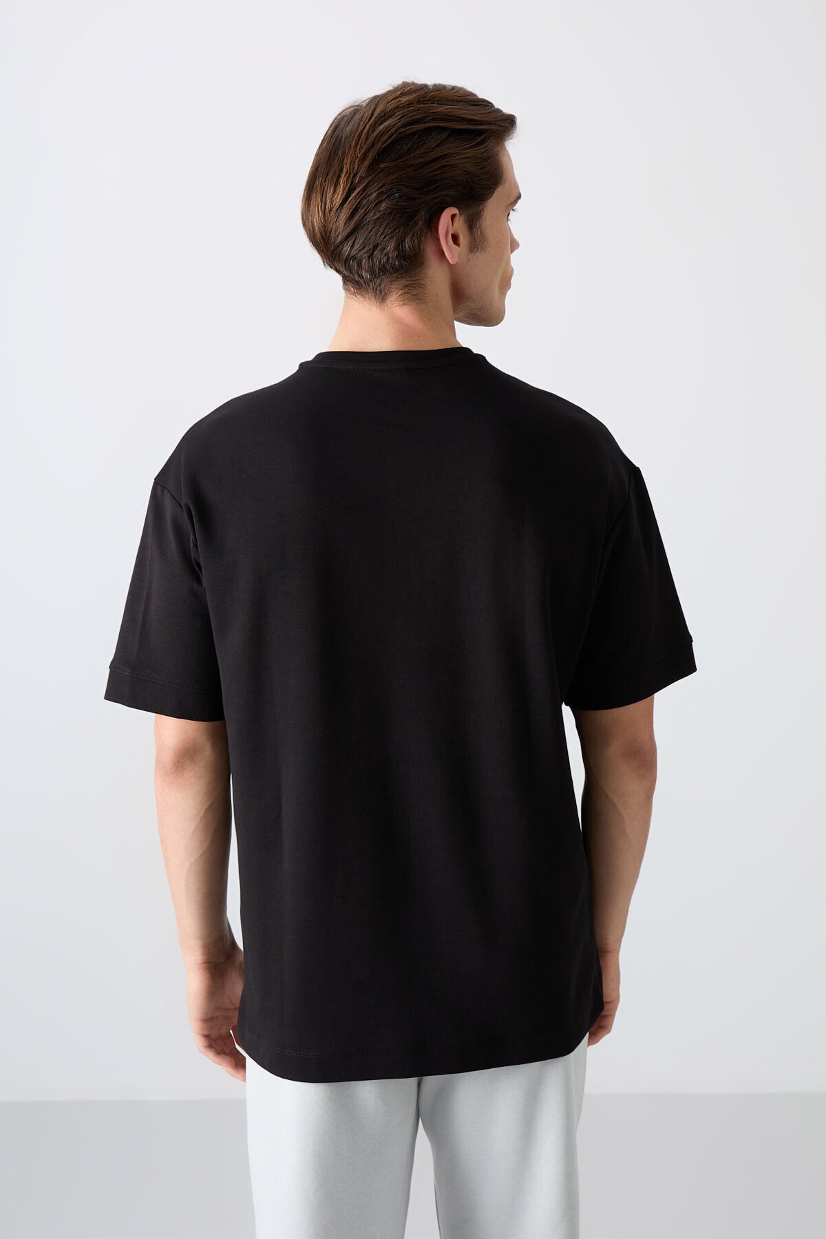 Image of Siyah Pamuklu Kalın Yumuşak Dokulu Oversize Fit Baskılı Erkek T-Shirt - 88322