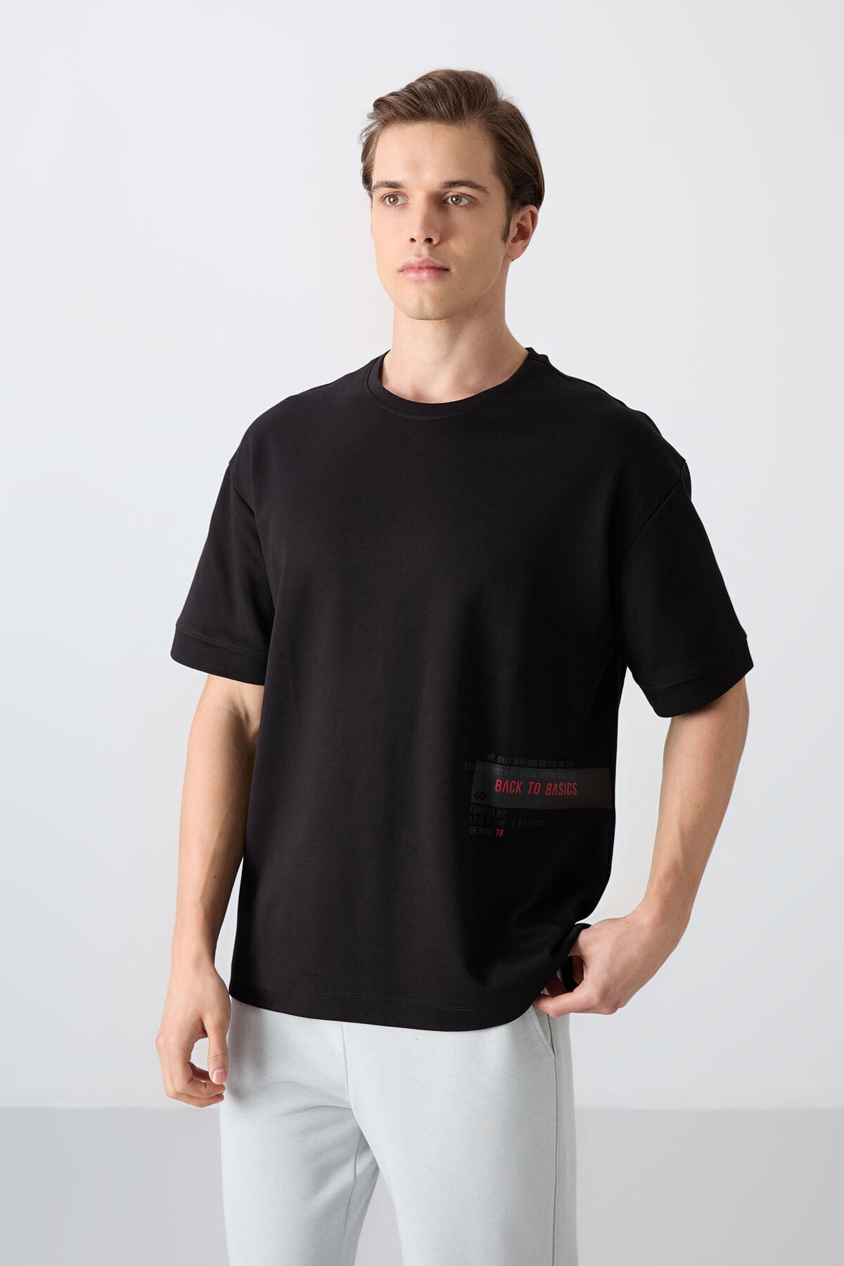 Image of Siyah Pamuklu Kalın Yumuşak Dokulu Oversize Fit Baskılı Erkek T-Shirt - 88322