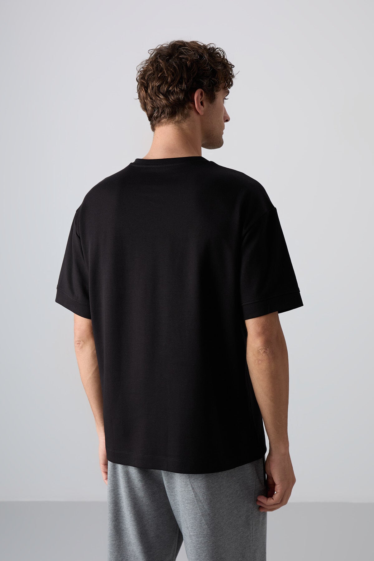 Image of Siyah Pamuklu Kalın Yumuşak Dokulu Oversize Fit Baskılı Erkek T-Shirt - 88323