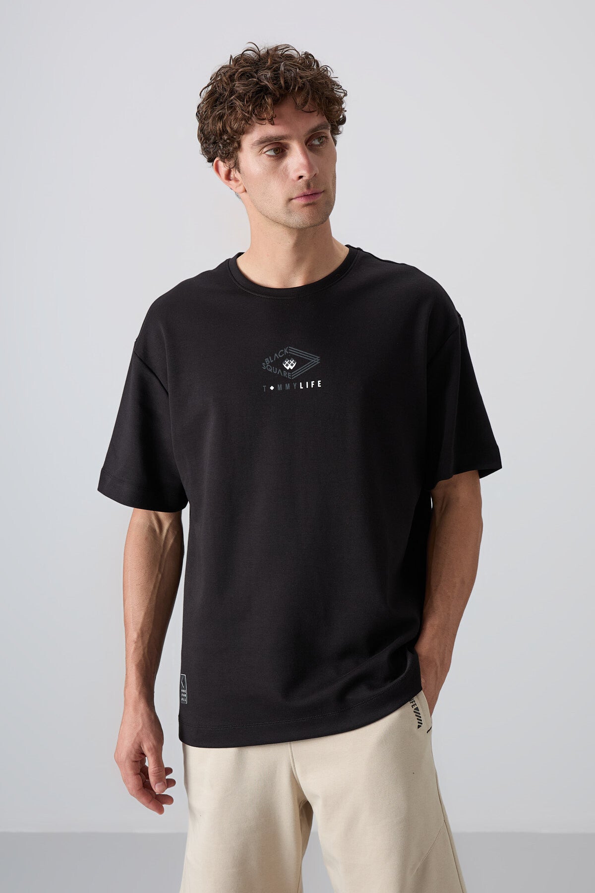 Image of Siyah Pamuklu Kalın Yumuşak Dokulu Oversize Fit Baskılı Erkek T-Shirt - 88325