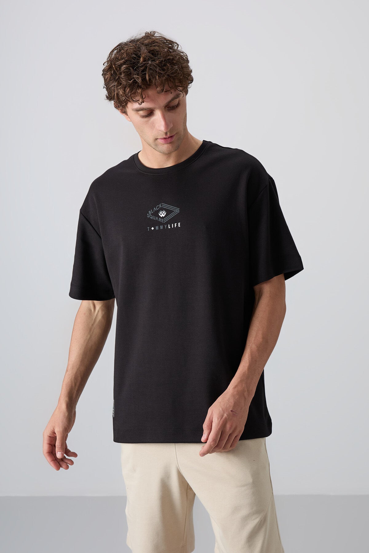 Image of Siyah Pamuklu Kalın Yumuşak Dokulu Oversize Fit Baskılı Erkek T-Shirt - 88325