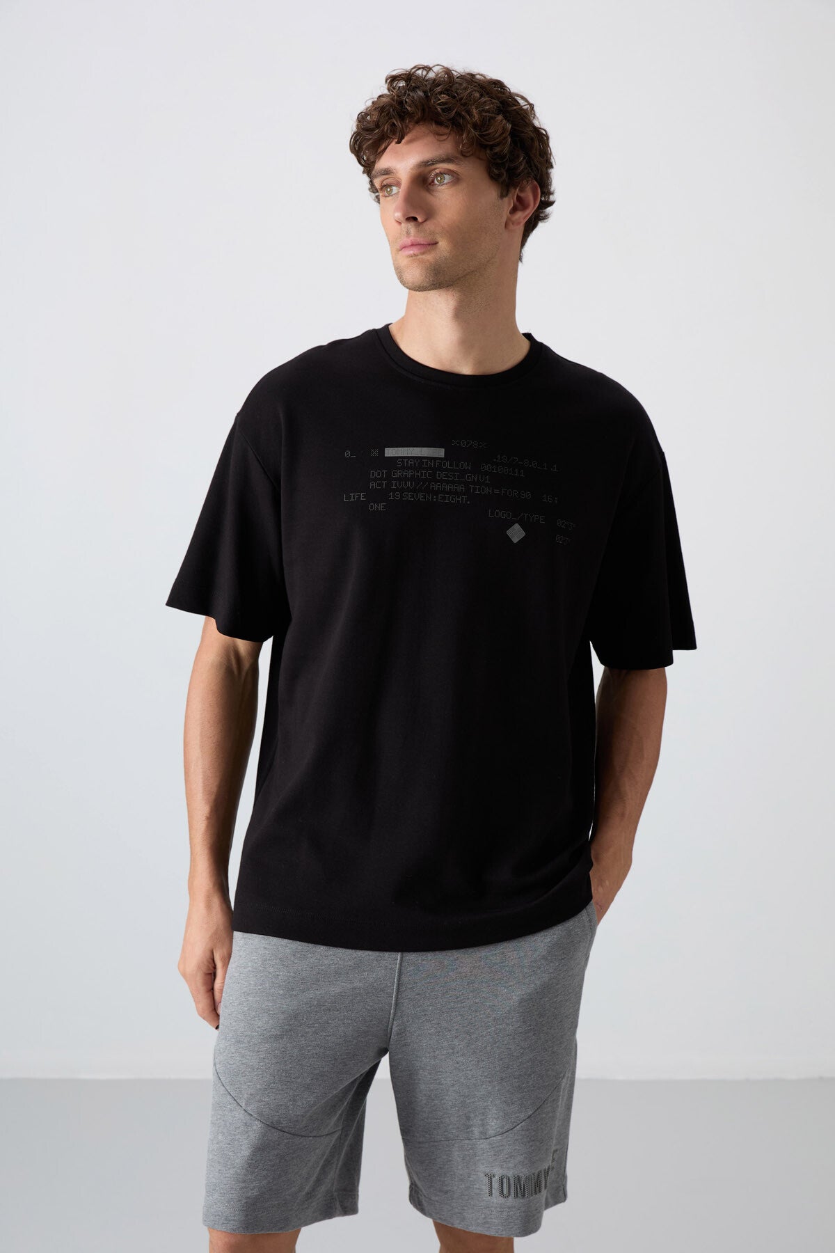 Image of Siyah Pamuklu Kalın Yumuşak Dokulu Oversize Fit Baskılı Erkek T-Shirt - 88326