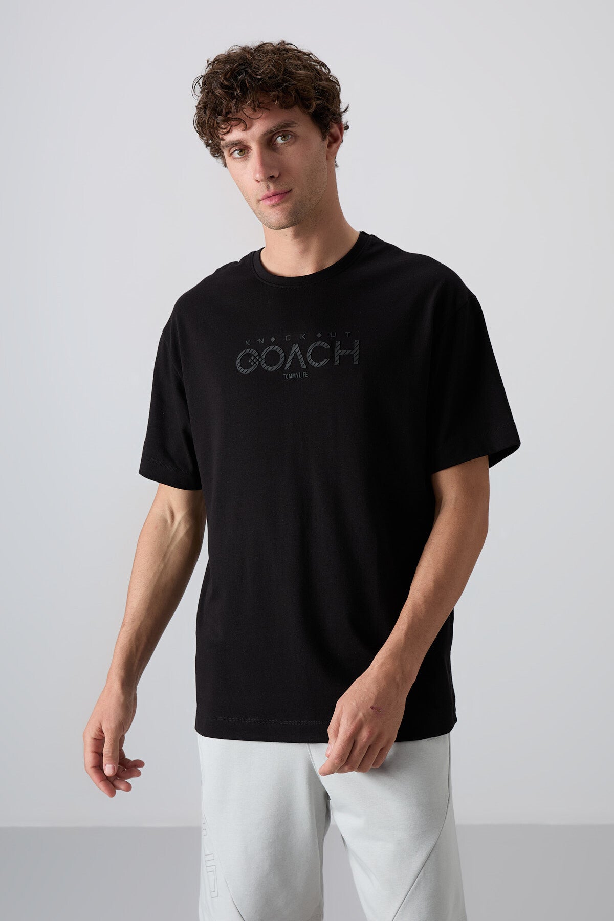 Image of Siyah Pamuklu Kalın Yumuşak Dokulu Oversize Fit Baskılı Erkek T-Shirt - 88329