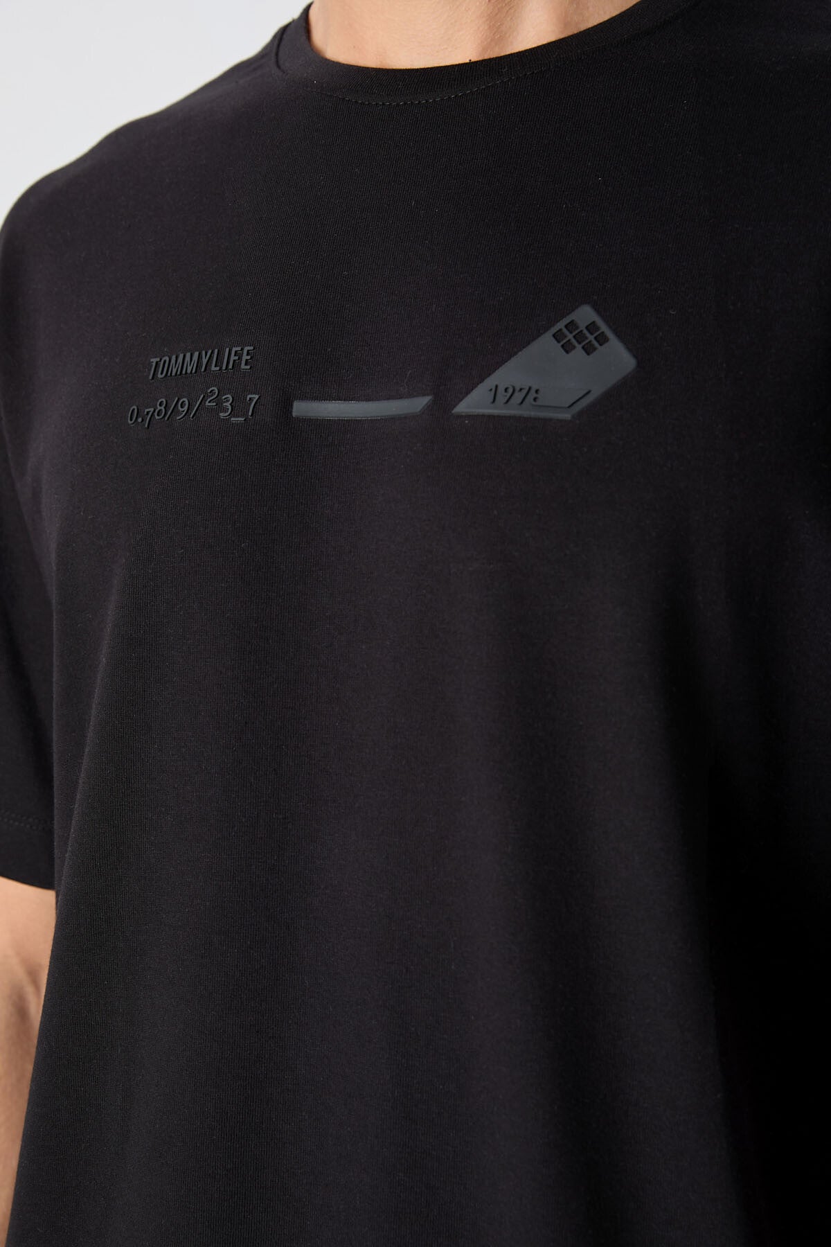 Image of Siyah Pamuklu Kalın Yumuşak Dokulu Oversize Fit Baskılı Erkek T-Shirt - 88330