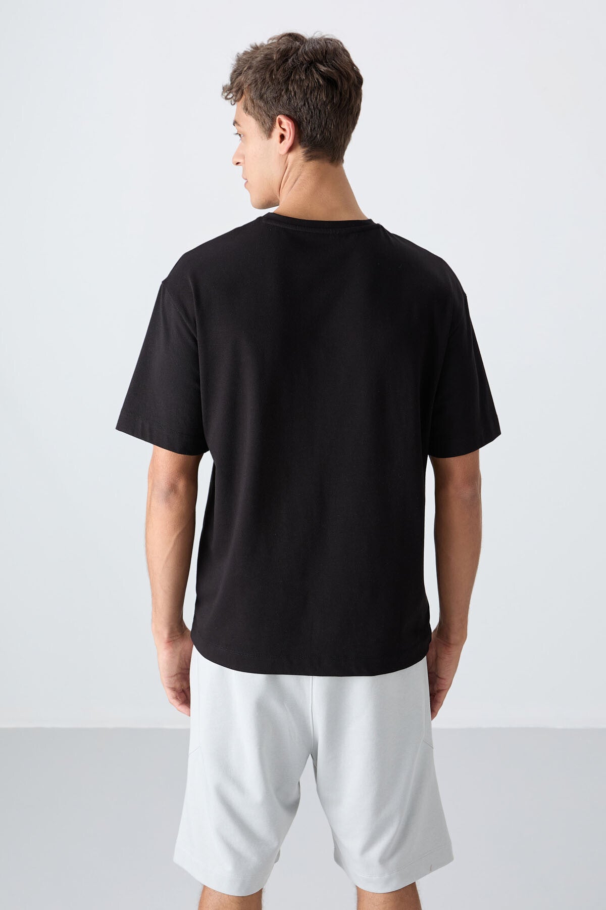 Image of Siyah Pamuklu Kalın Yumuşak Dokulu Oversize Fit Baskılı Erkek T-Shirt - 88330