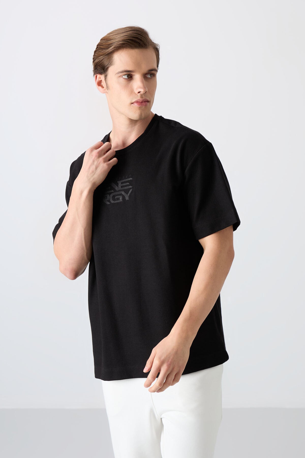 Image of Siyah Pamuklu Kalın Yüzeyi Dokulu Oversize Fit Baskılı Erkek T-Shirt - 88336