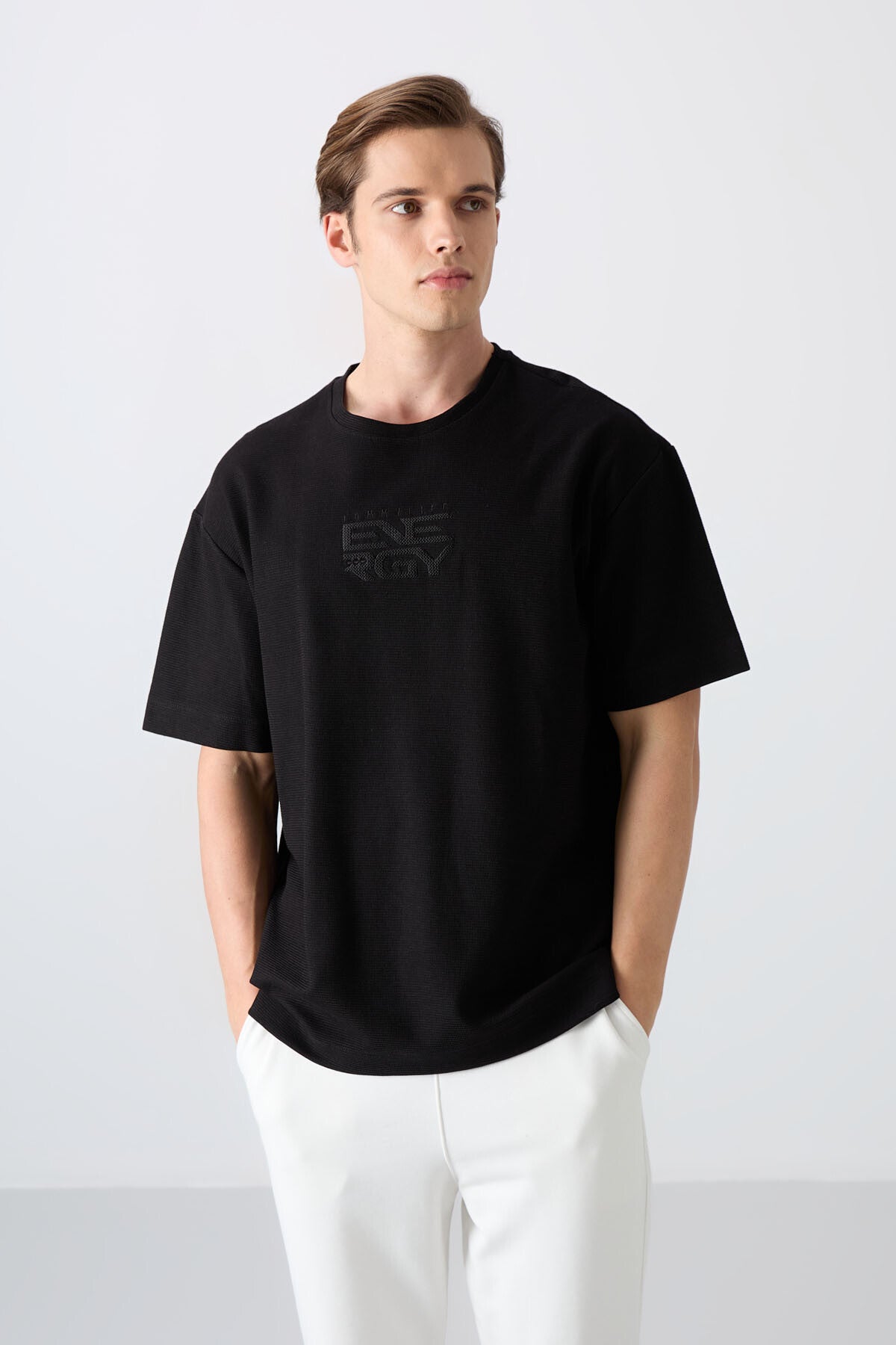 Image of Siyah Pamuklu Kalın Yüzeyi Dokulu Oversize Fit Baskılı Erkek T-Shirt - 88336