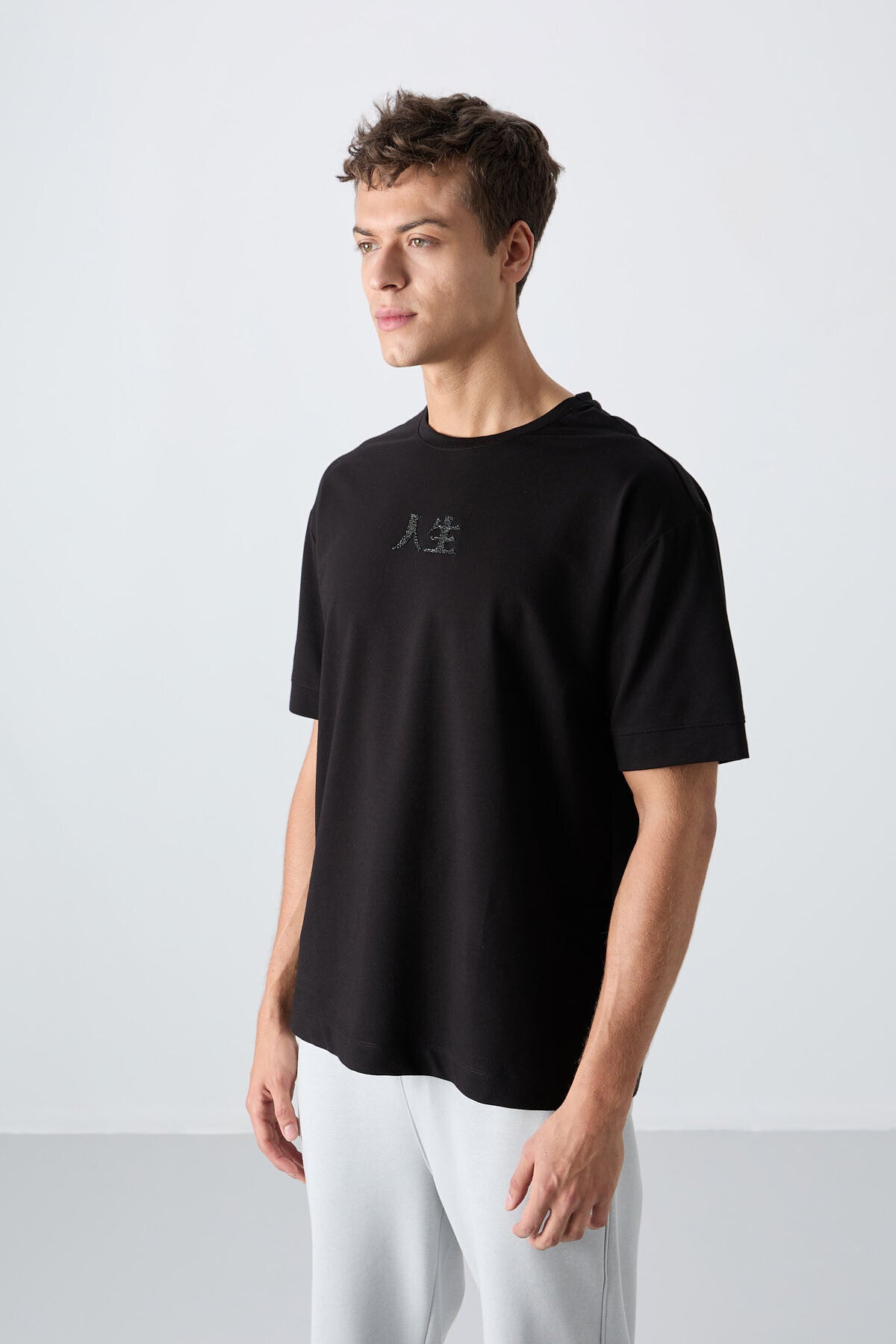 Image of Siyah Pamuklu Kalın Yumuşak Dokulu Oversize Fit Baskılı Erkek T-Shirt - 88342