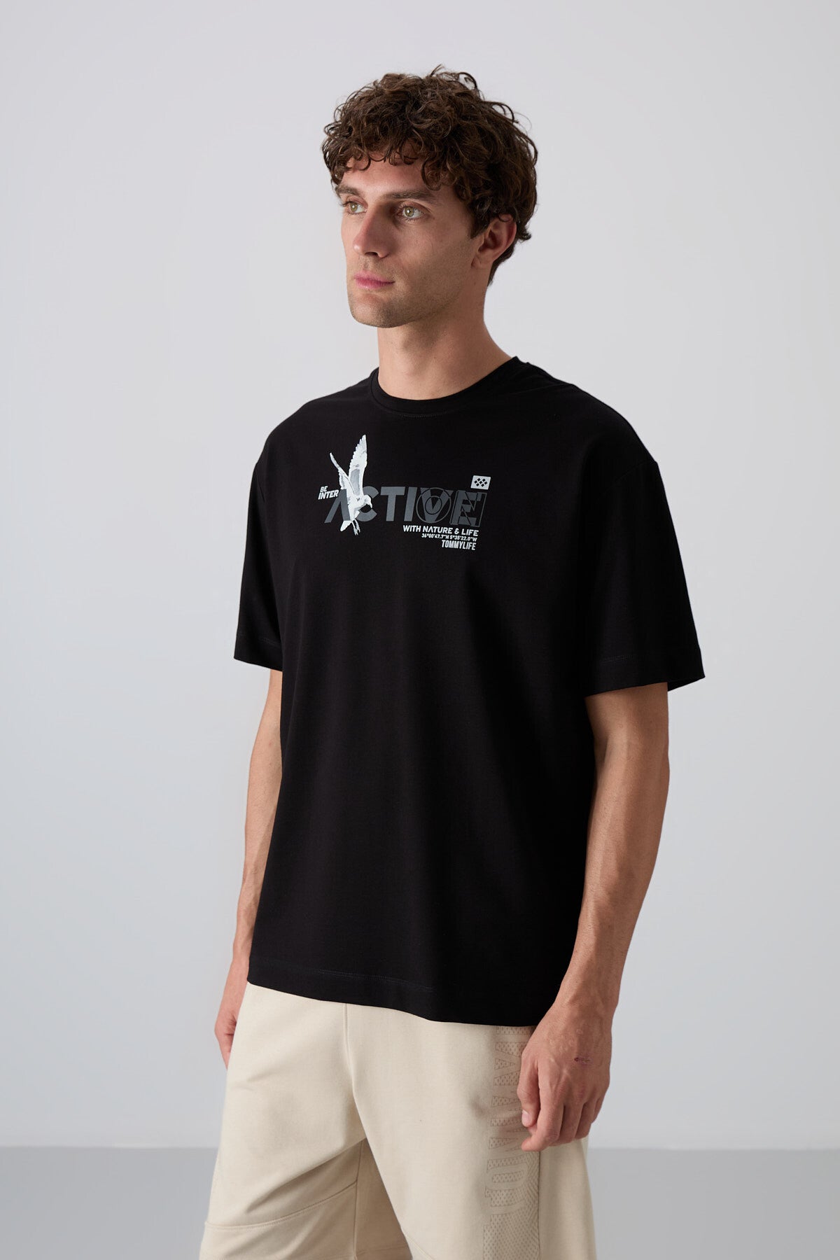 Image of Siyah Pamuklu Kalın Yumuşak Dokulu Oversize Fit Baskılı Erkek T-Shirt - 88344