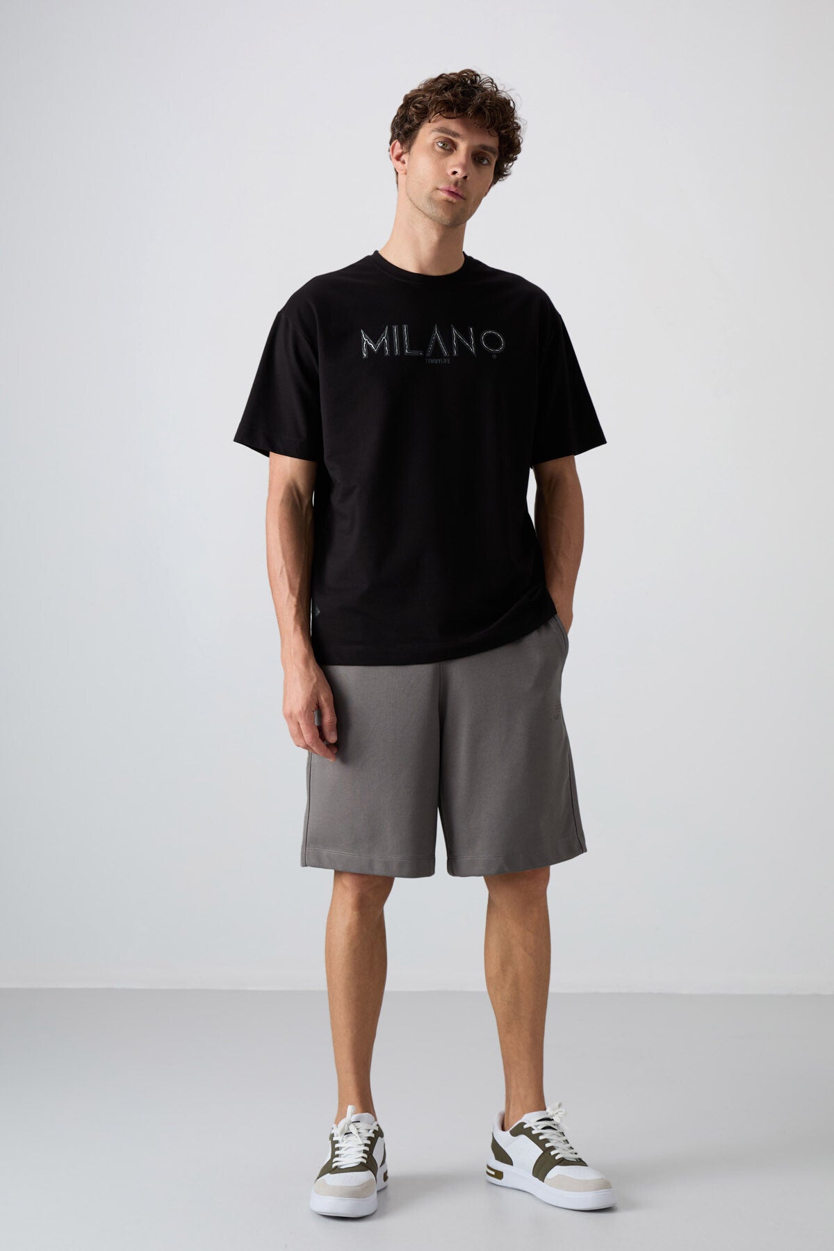 Image of Siyah Pamuklu Kalın Yumuşak Dokulu Oversize Fit Baskılı Erkek T-Shirt - 88345