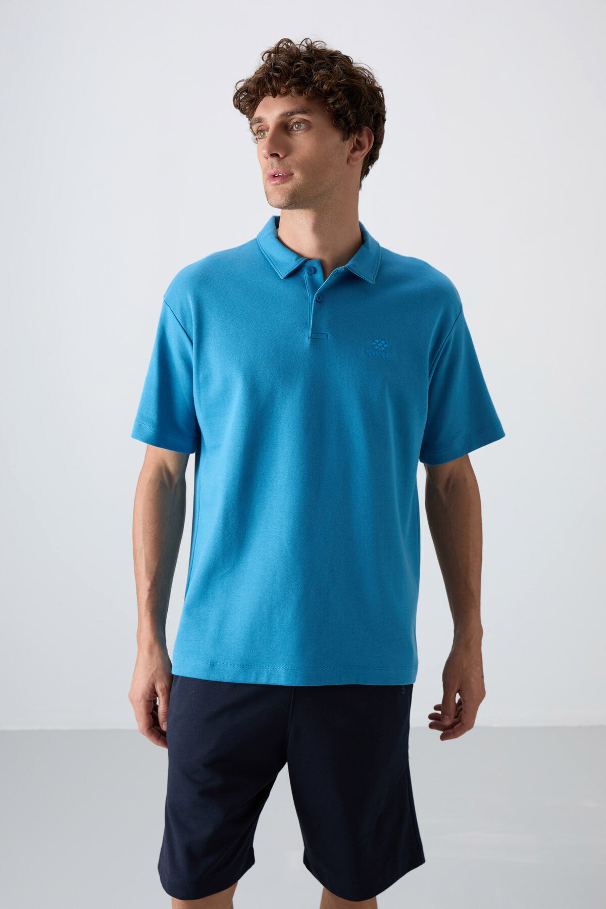 Image of Petrol Mavi Pamuklu Kalın Yumuşak Dokulu Oversize Fit Basic Polo Yaka Erkek T-Shirt - 88327