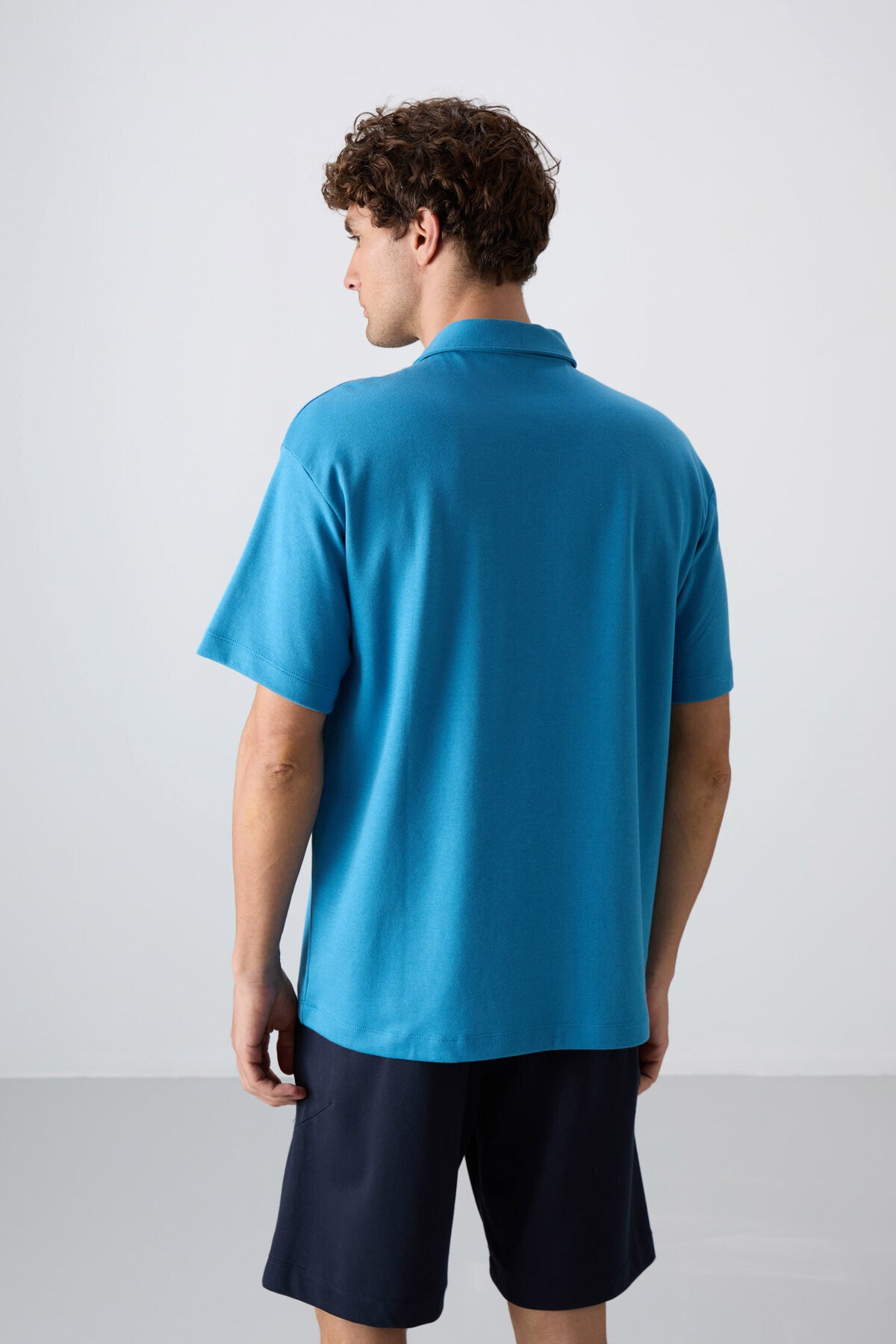 Image of Petrol Mavi Pamuklu Kalın Yumuşak Dokulu Oversize Fit Basic Polo Yaka Erkek T-Shirt - 88327