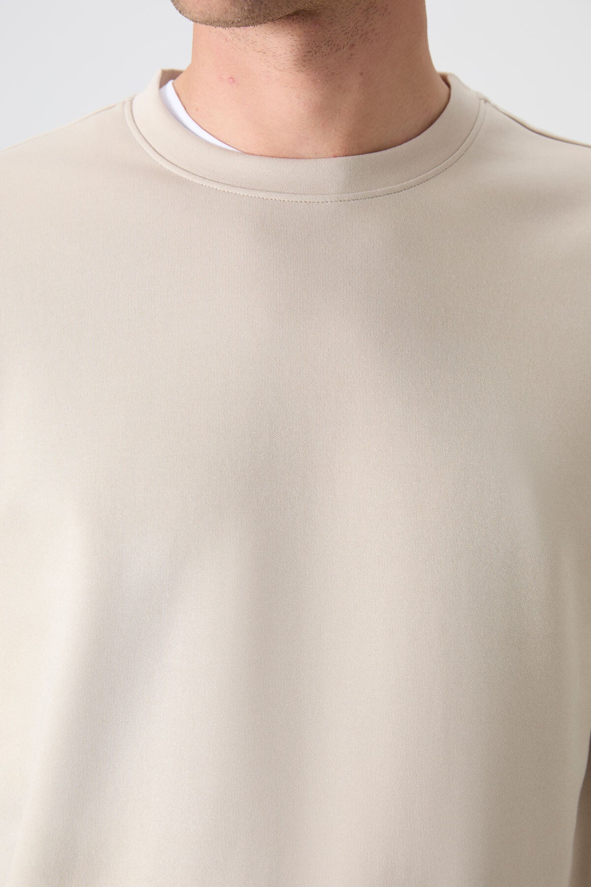 Image of Bej Basic O Yaka Rahat Form Erkek Sweatshirt - 88053