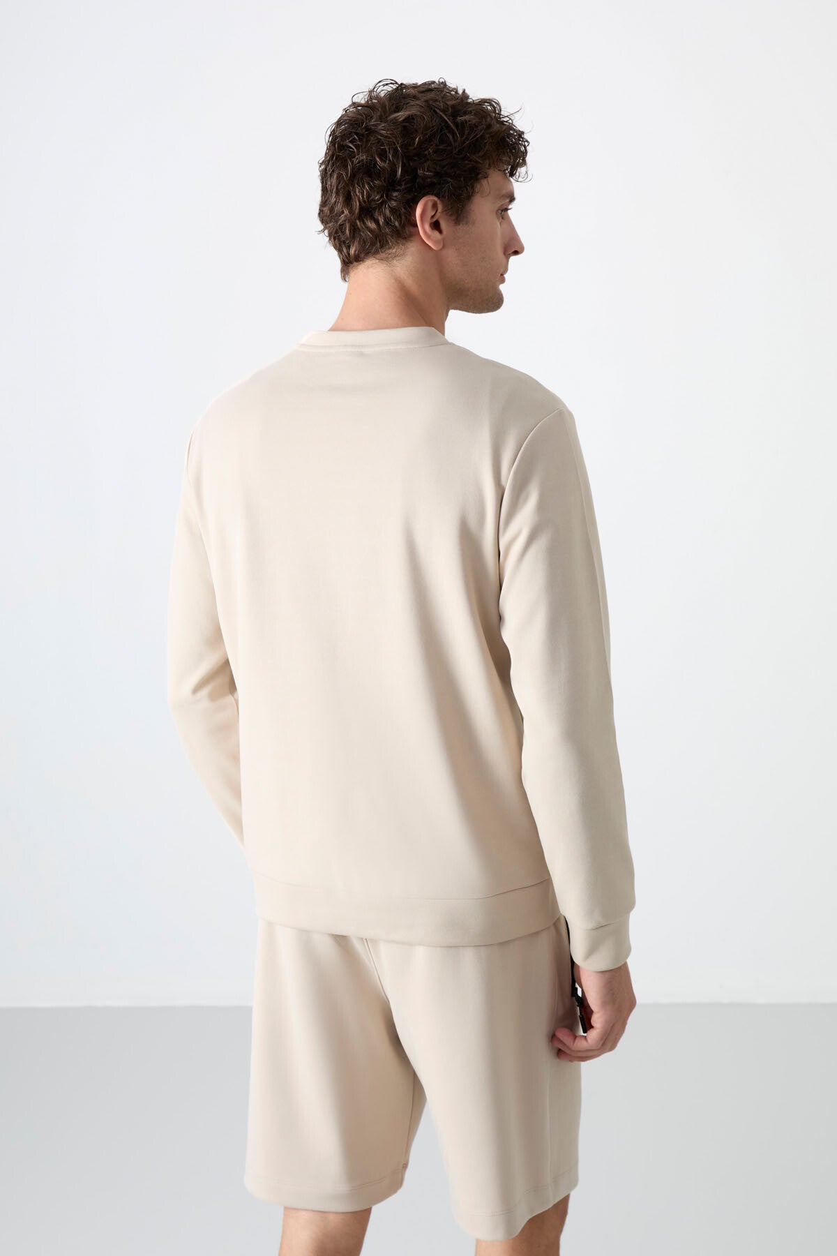 Image of Bej Basic O Yaka Rahat Form Erkek Sweatshirt - 88053