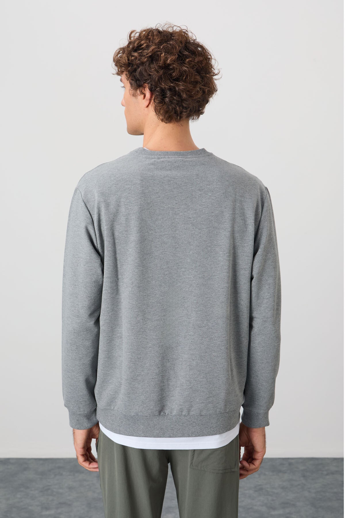 Image of Gri Melanj Pamuk Yumuşak Dokulu Standart Fit Basic Erkek Sweatshirt - 88363