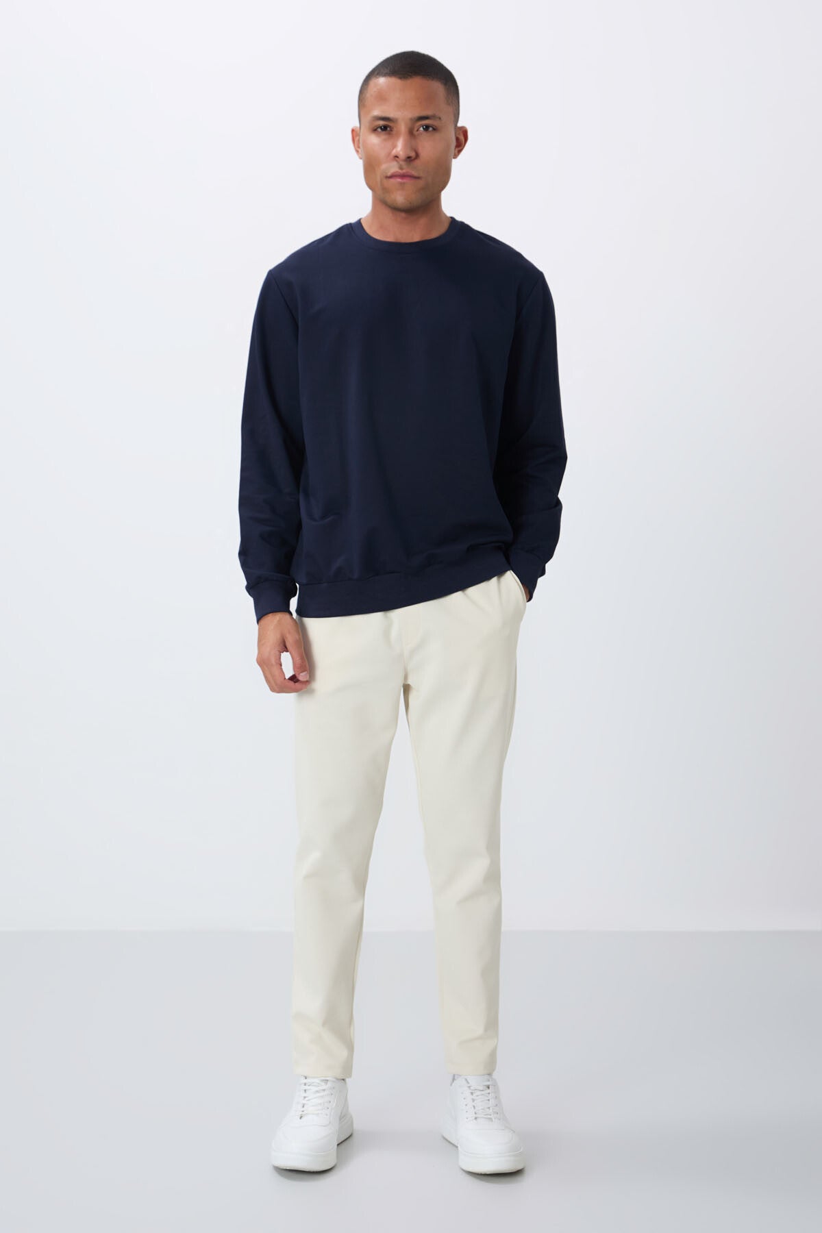 Image of İndigo Pamuk Yumuşak Dokulu Standart Fit Basic Erkek Sweatshirt - 88363