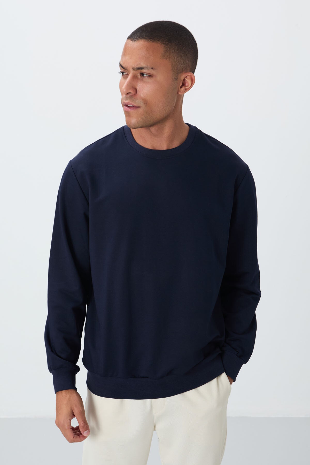 Image of İndigo Pamuk Yumuşak Dokulu Standart Fit Basic Erkek Sweatshirt - 88363