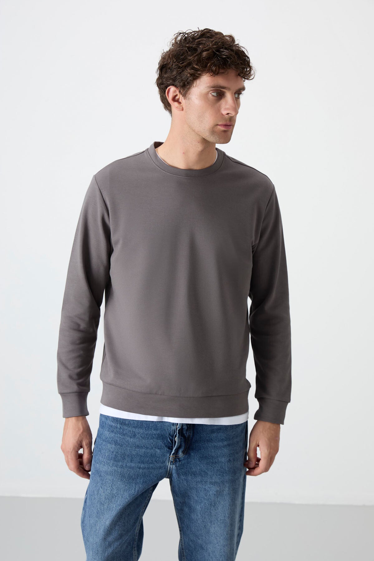 Image of Koyu Gri Basic O Yaka Rahat Form Erkek Sweatshirt - 88053