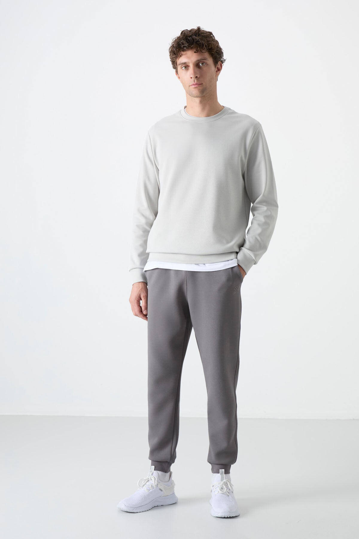 Image of Taş Basic O Yaka Rahat Form Erkek Sweatshirt - 88053