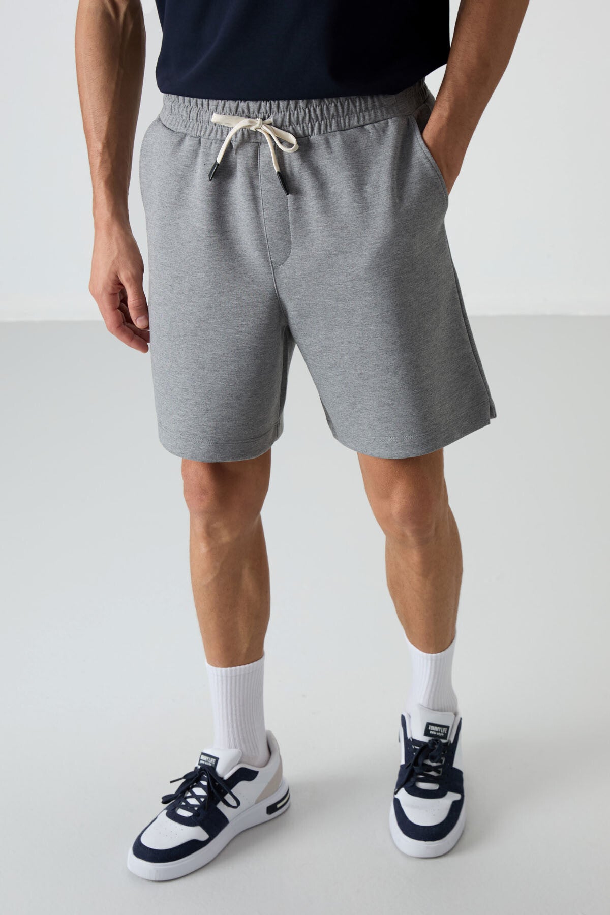 Image of Gri Melanj Pamuklu Kalın Yumuşak Dokulu Comfort Fit Basic Erkek Şort - 81274
