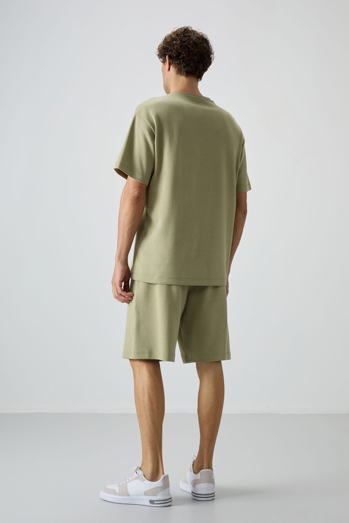 Image of Açık Çağla Pamuklu Kalın Yumuşak Dokulu Oversize Fit Basic Erkek Şort Takım - 85249