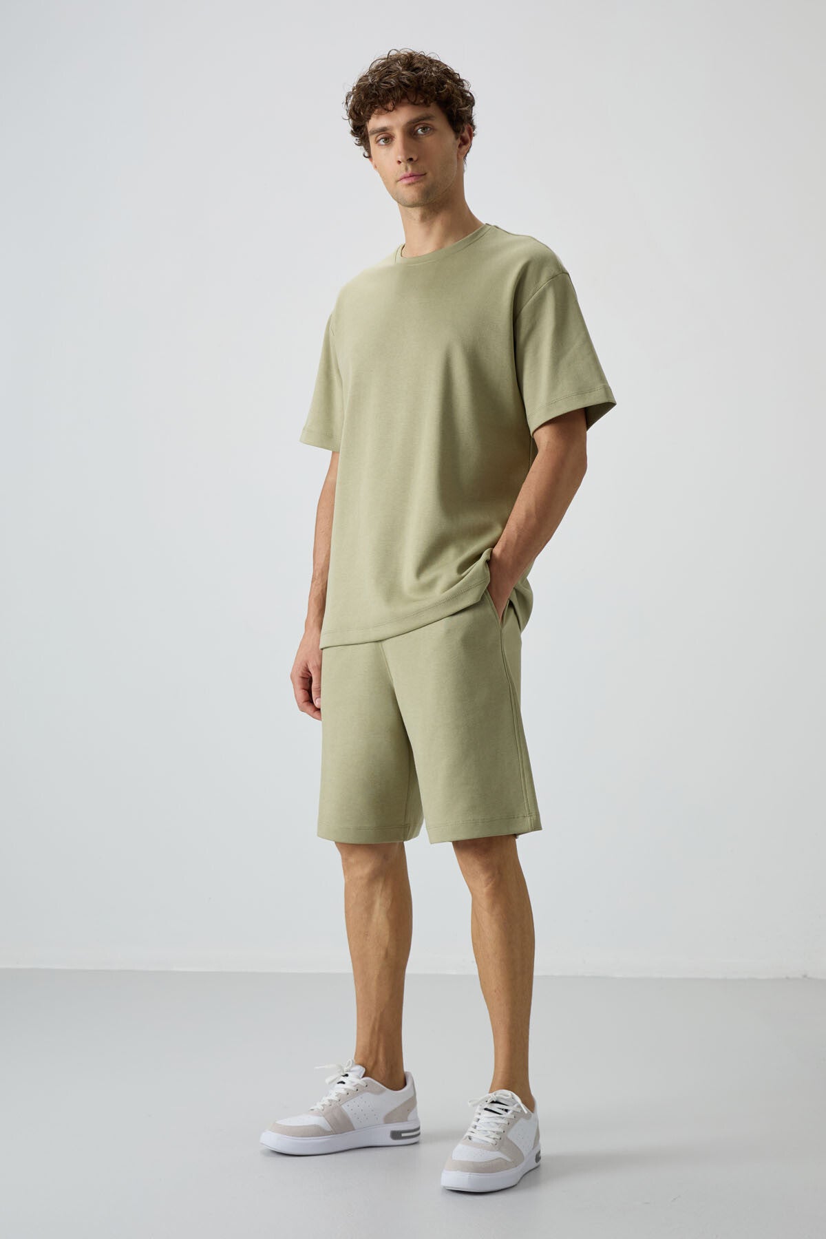 Image of Açık Çağla Pamuklu Kalın Yumuşak Dokulu Oversize Fit Basic Erkek Şort Takım - 85249