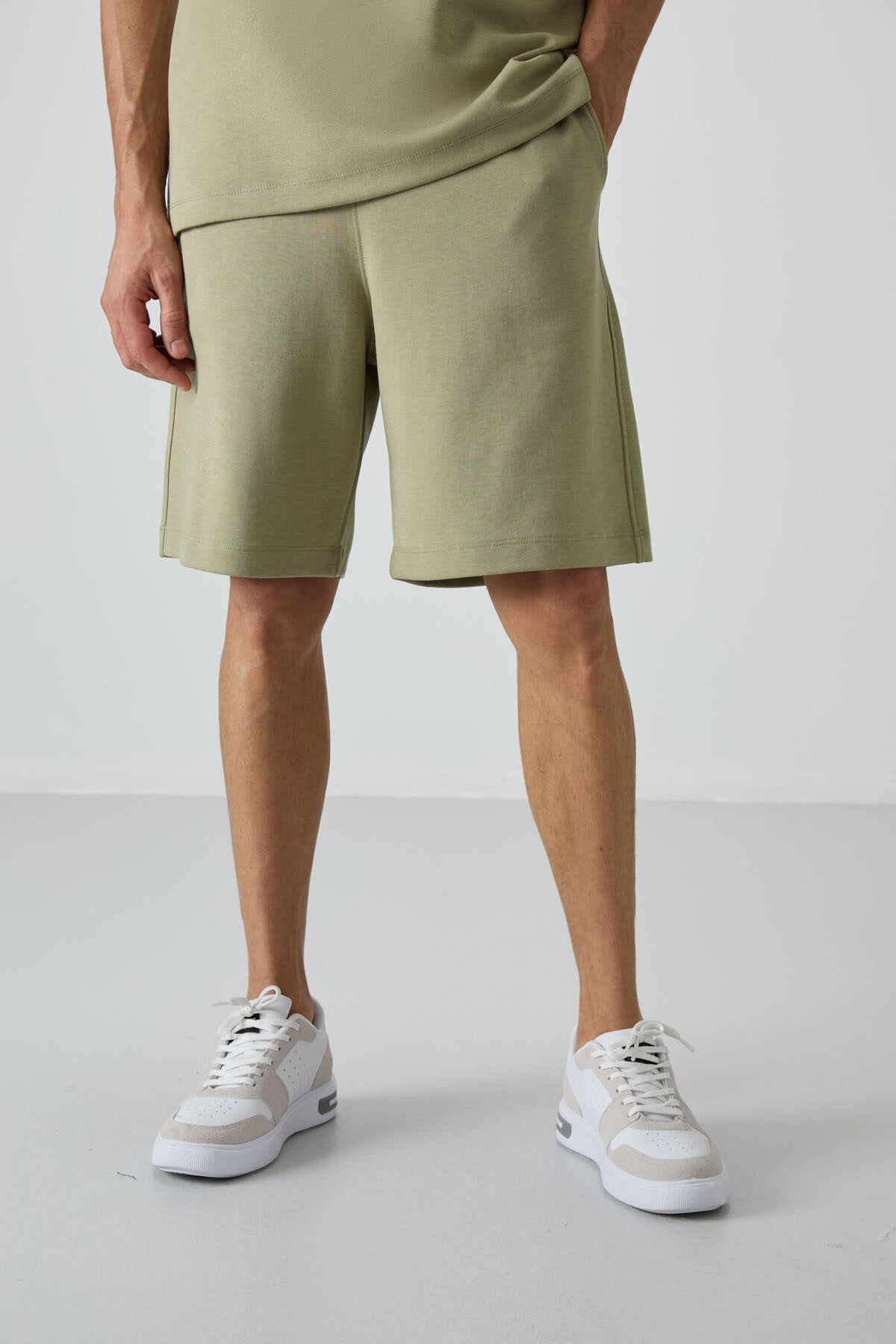 Image of Açık Çağla Pamuklu Kalın Yumuşak Dokulu Oversize Fit Basic Erkek Şort Takım - 85249