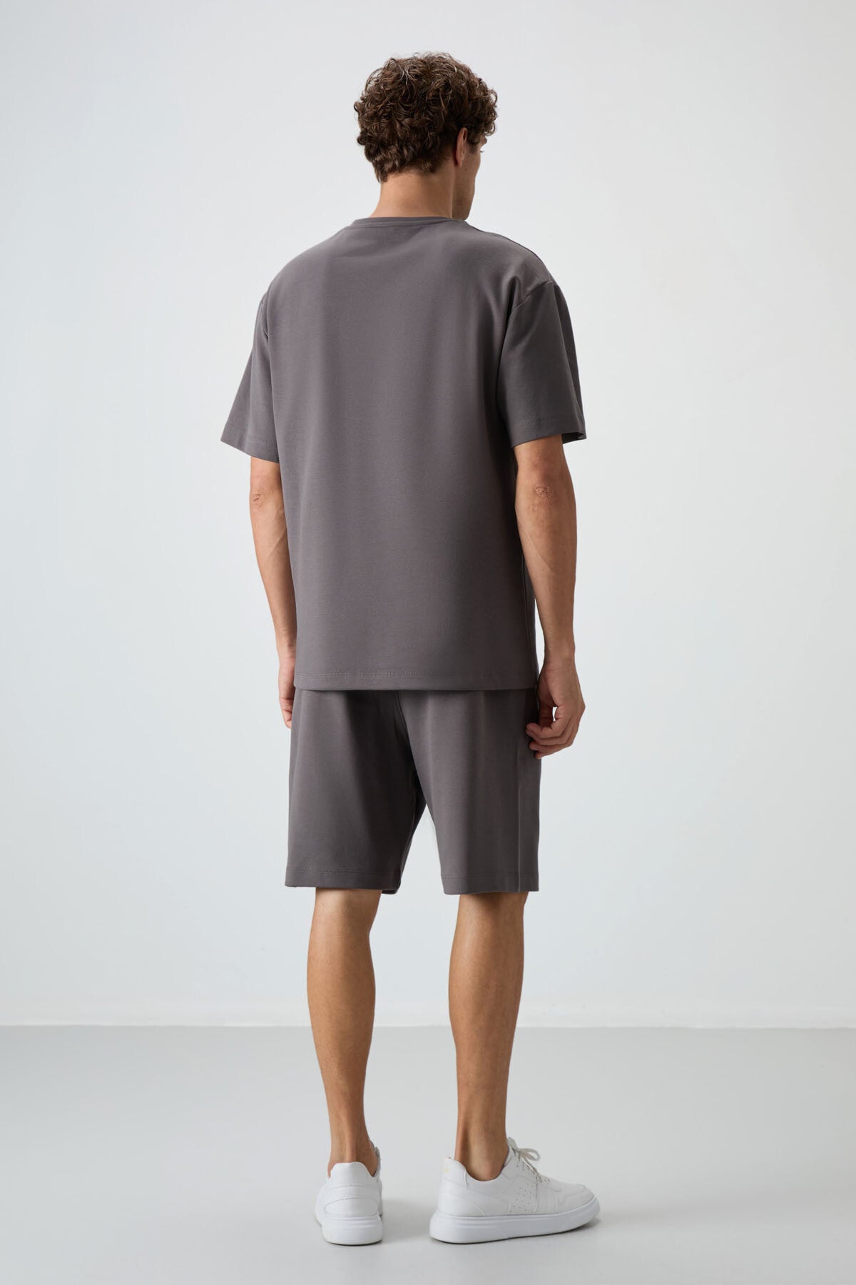 Image of Koyu Gri Pamuklu Kalın Yumuşak Dokulu Oversize Fit Basic Erkek Şort Takım - 85249