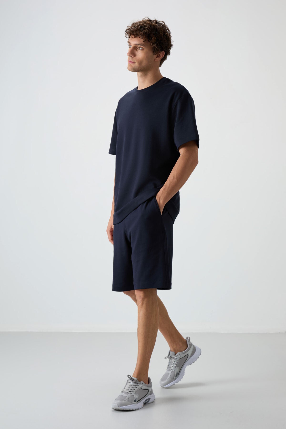 Image of Lacivert Pamuklu Kalın Yumuşak Dokulu Oversize Fit Basic Erkek Şort Takım - 85249