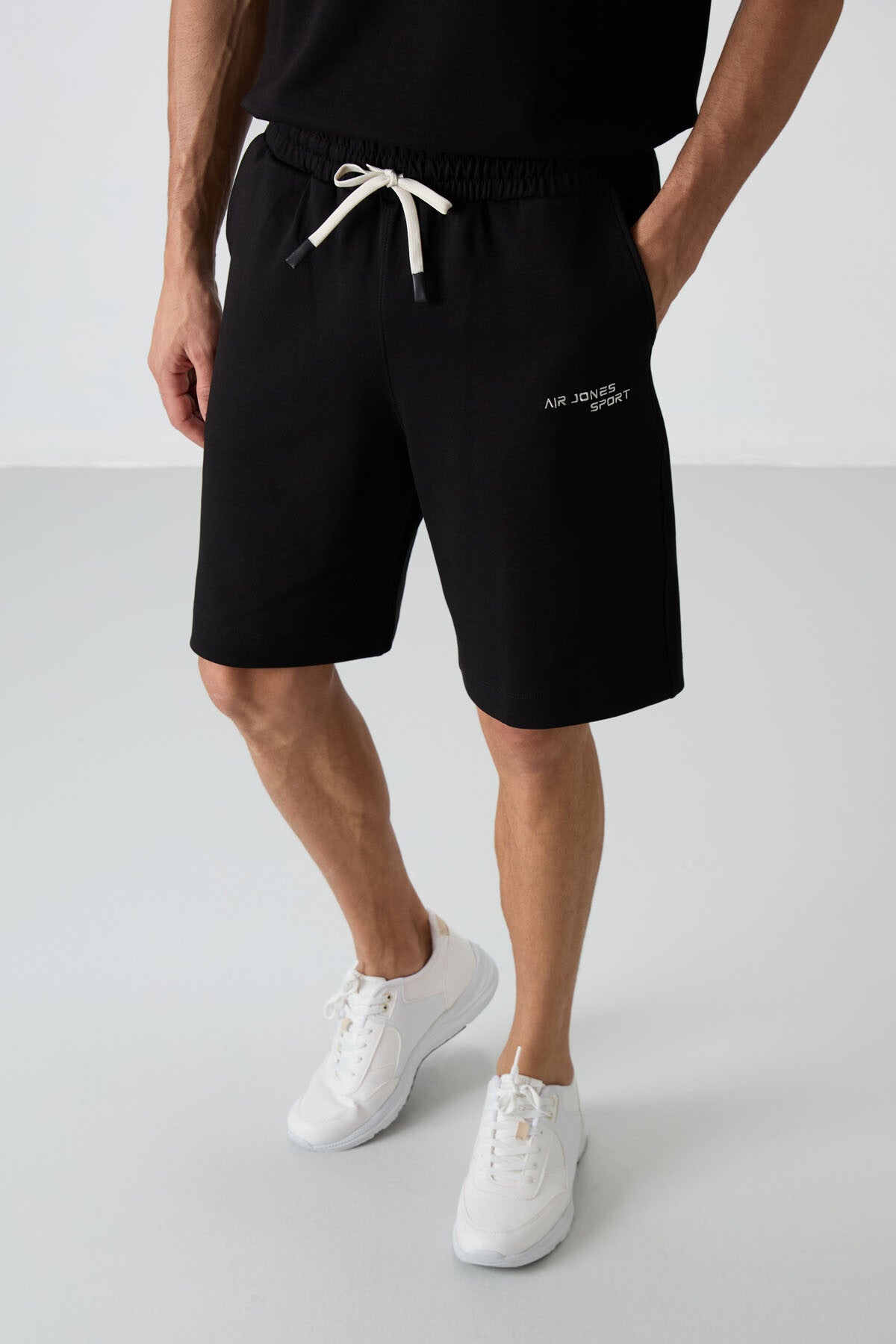 Image of Siyah Pamuklu Kalın Yumuşak Dokulu Oversize Fit Nakışlı Erkek Şort Takım - 85250