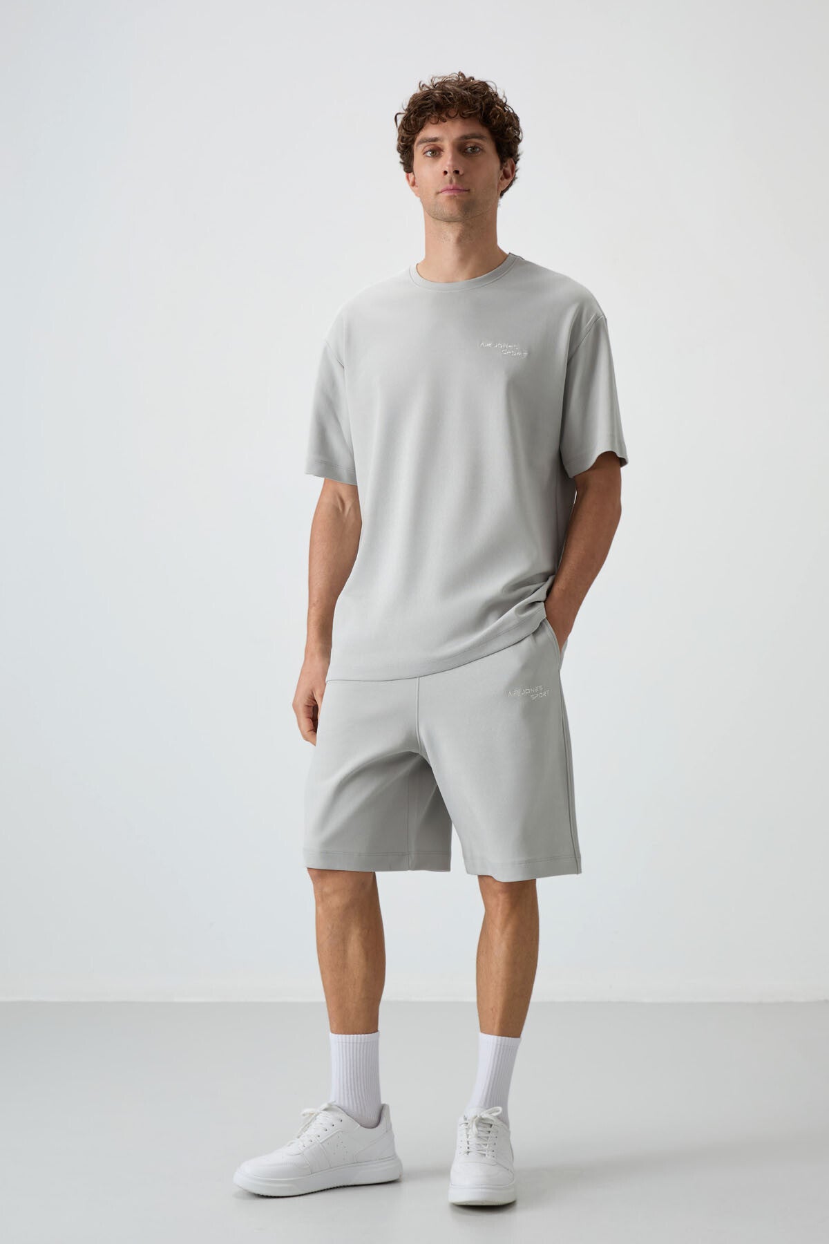 Image of Taş Pamuklu Kalın Yumuşak Dokulu Oversize Fit Nakışlı Erkek Şort Takım - 85250