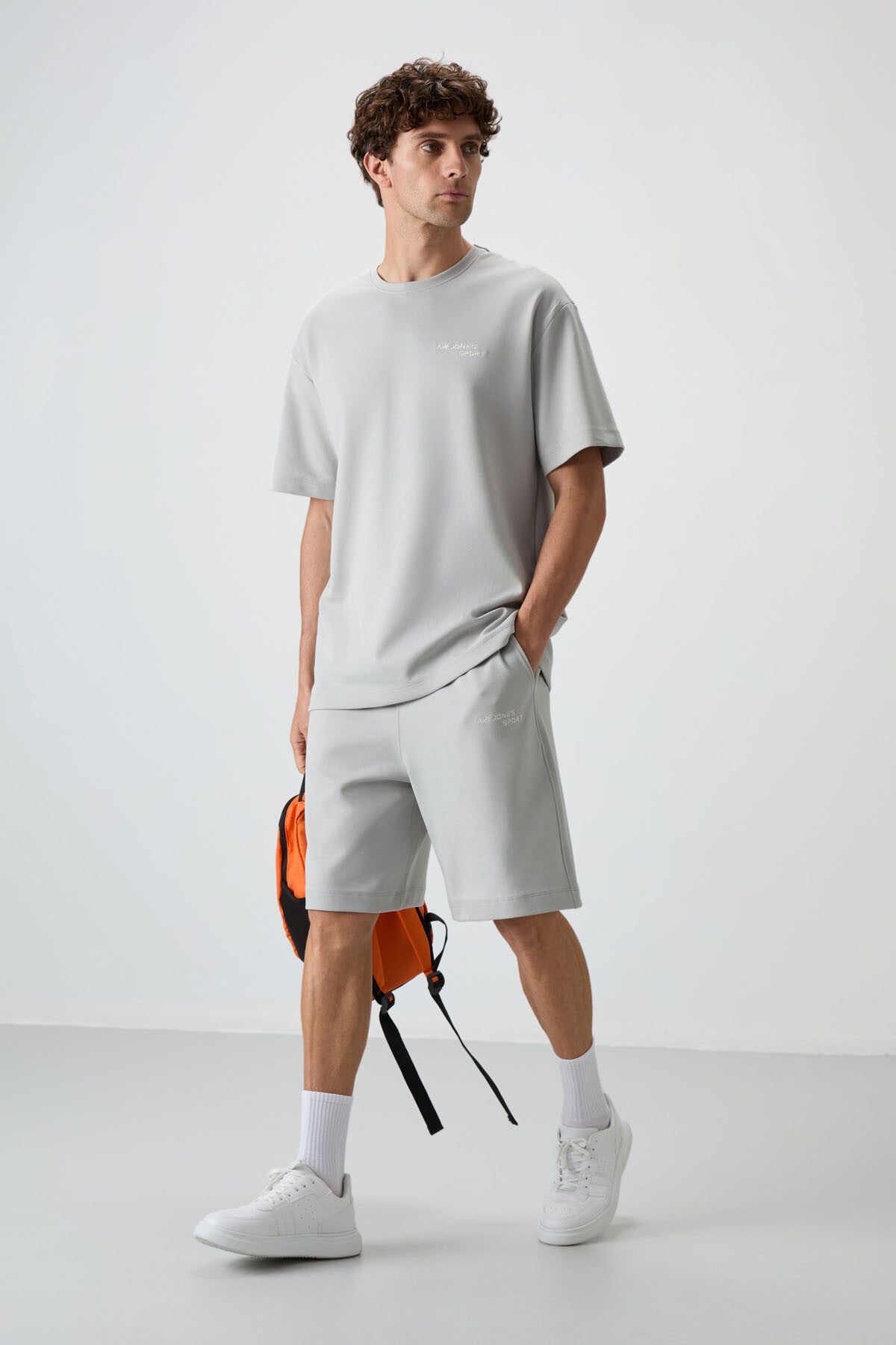 Image of Taş Pamuklu Kalın Yumuşak Dokulu Oversize Fit Nakışlı Erkek Şort Takım - 85250