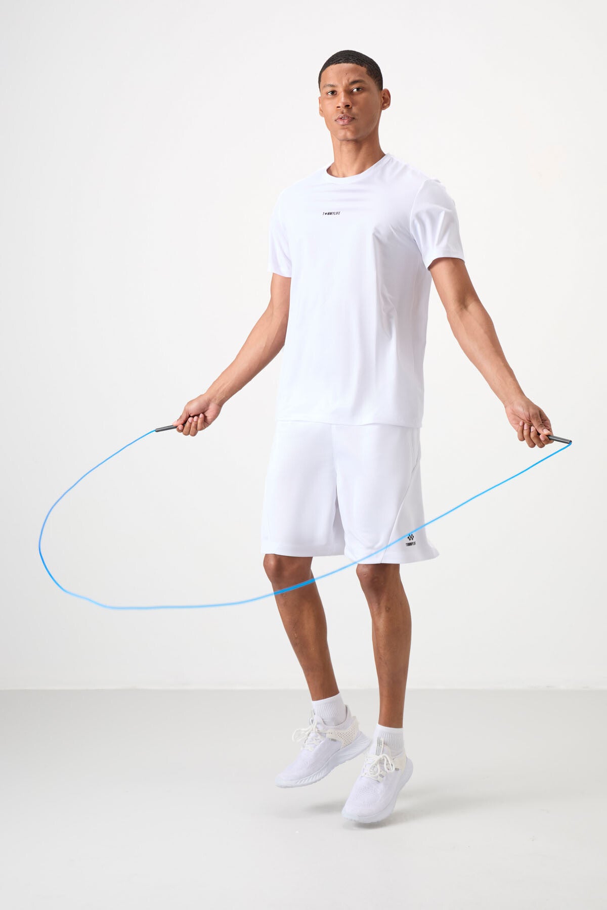 Image of Beyaz Nefes Alan Dokulu İnce Esnek Standart Fit Erkek Performans T-Shirt - 88384