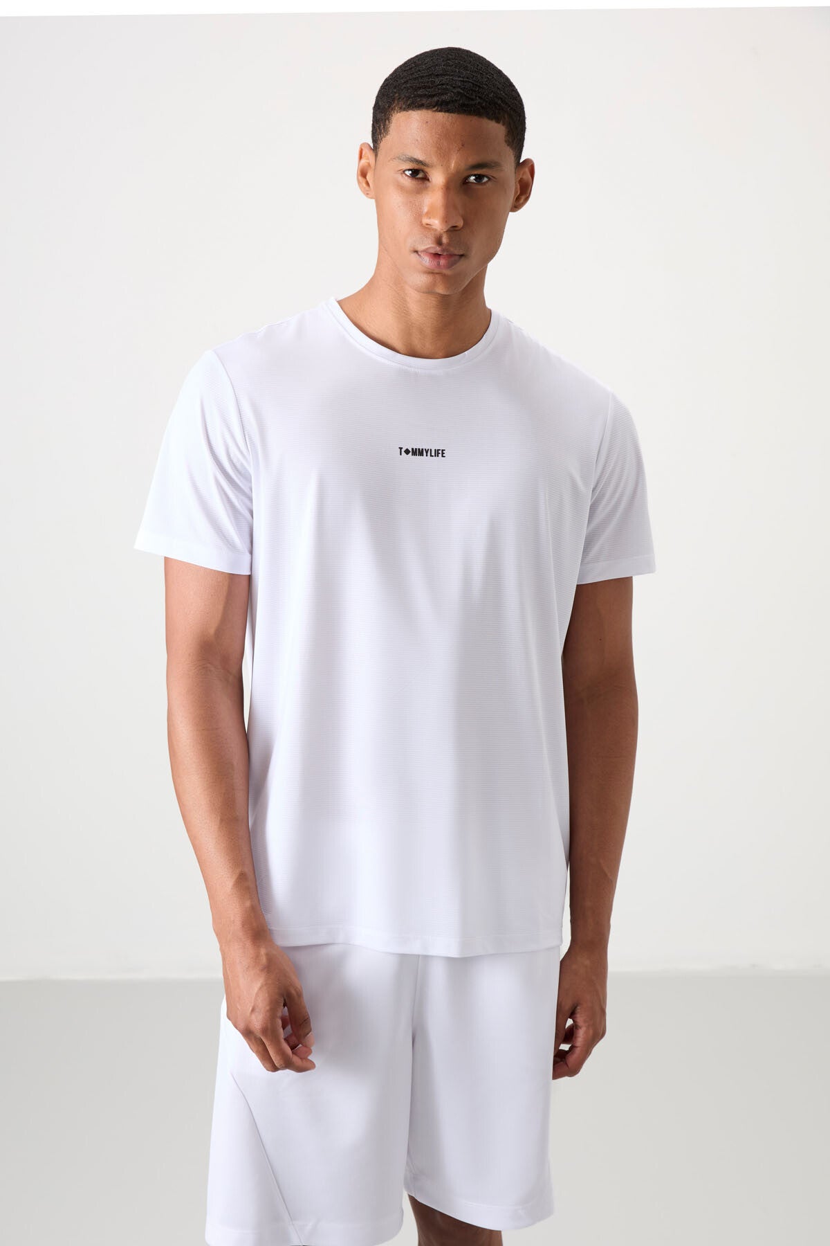 Image of Tricou bărbătesc de performanță, alb, respirabil, texturat, subțire, flexibil, croială standard - 88384