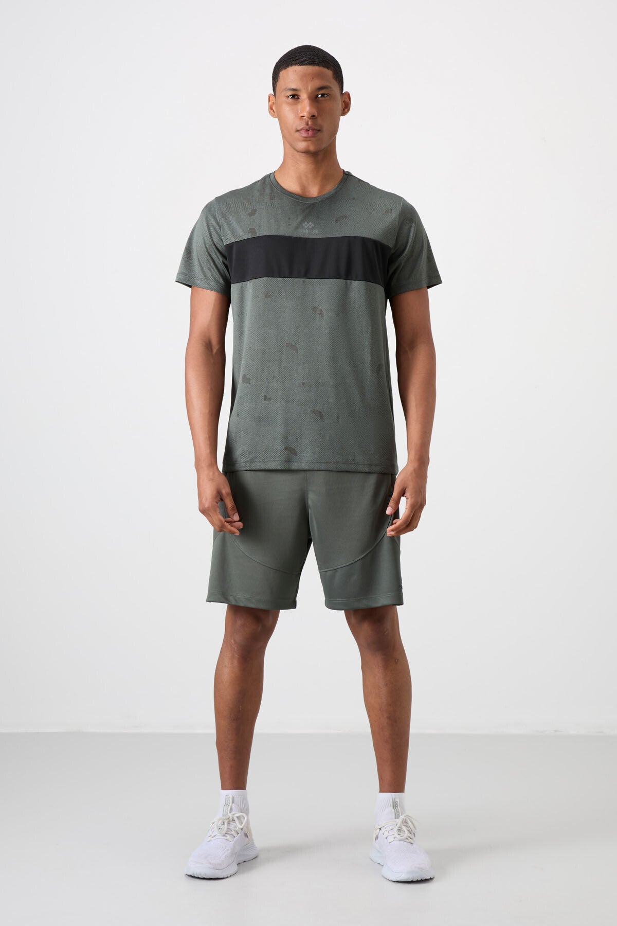 Image of Haki Nefes Alan Jakarlı İnce Esnek Standart Fit Erkek Performans T-Shirt - 88398