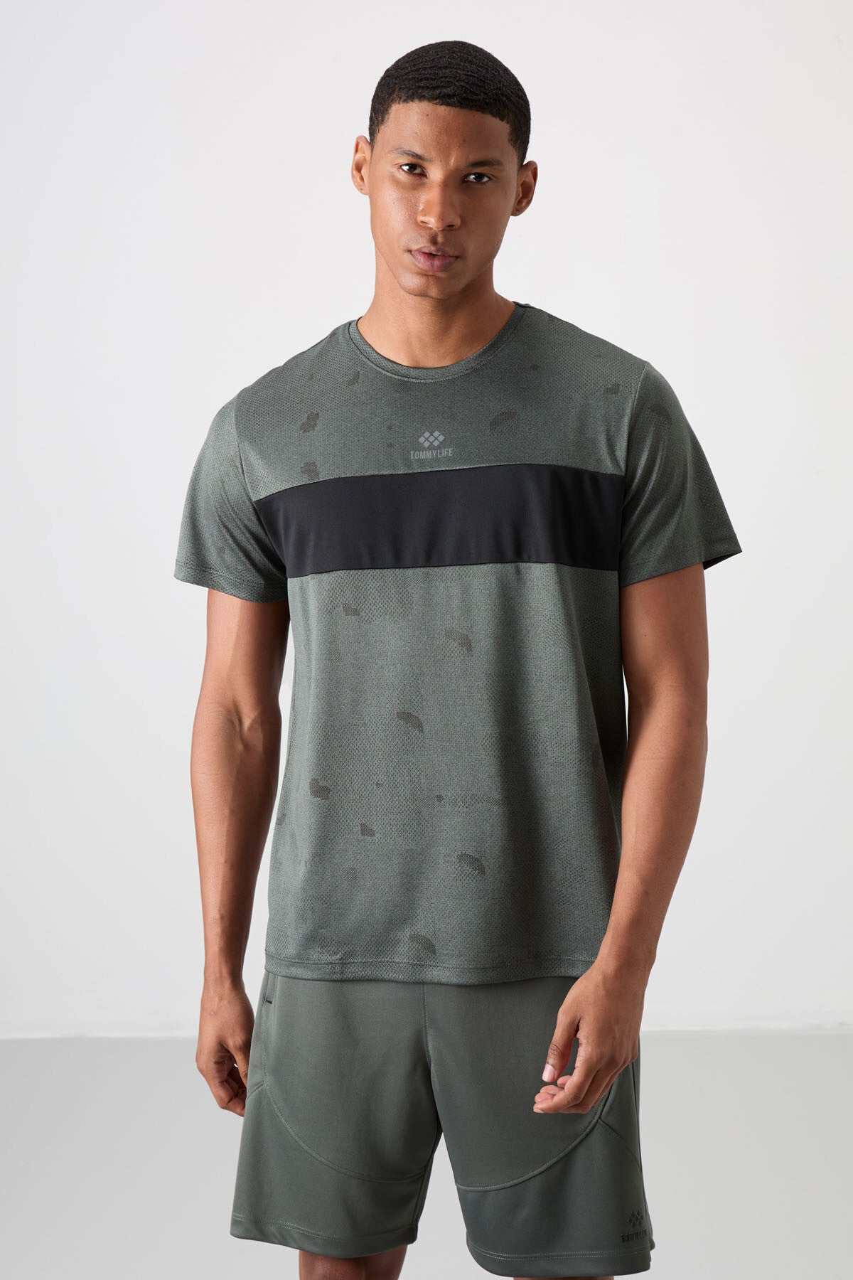 Image of Haki Nefes Alan Jakarlı İnce Esnek Standart Fit Erkek Performans T-Shirt - 88398