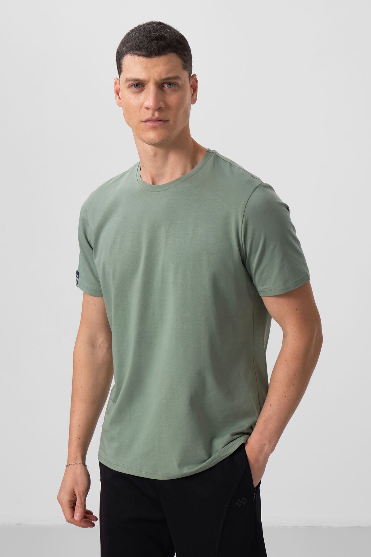 Image of Açık Yeşil Erkek Basic Kısa Kol Standart Kalıp O Yaka T-shirt - 87911