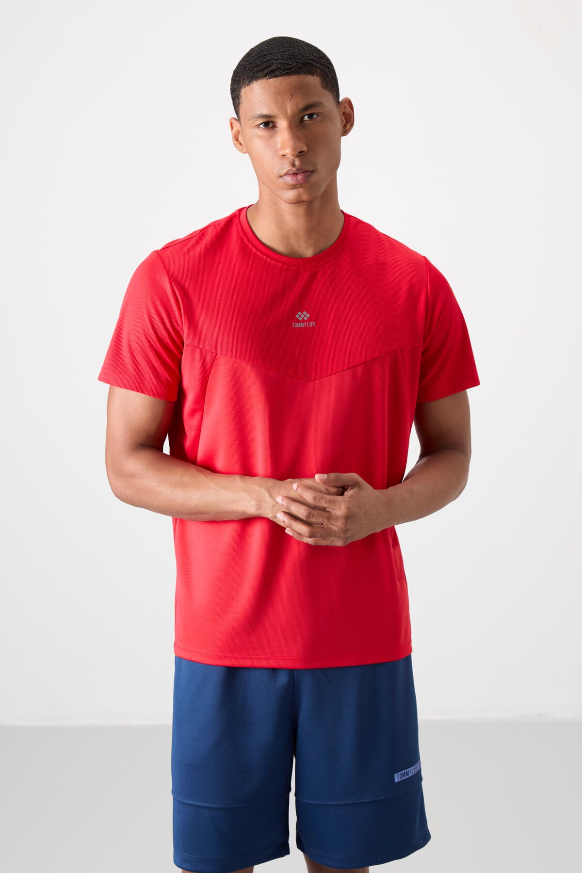 Image of Kırmızı Nefes Alan Dokulu İnce Esnek Standart Fit Erkek Performans T-Shirt - 88391