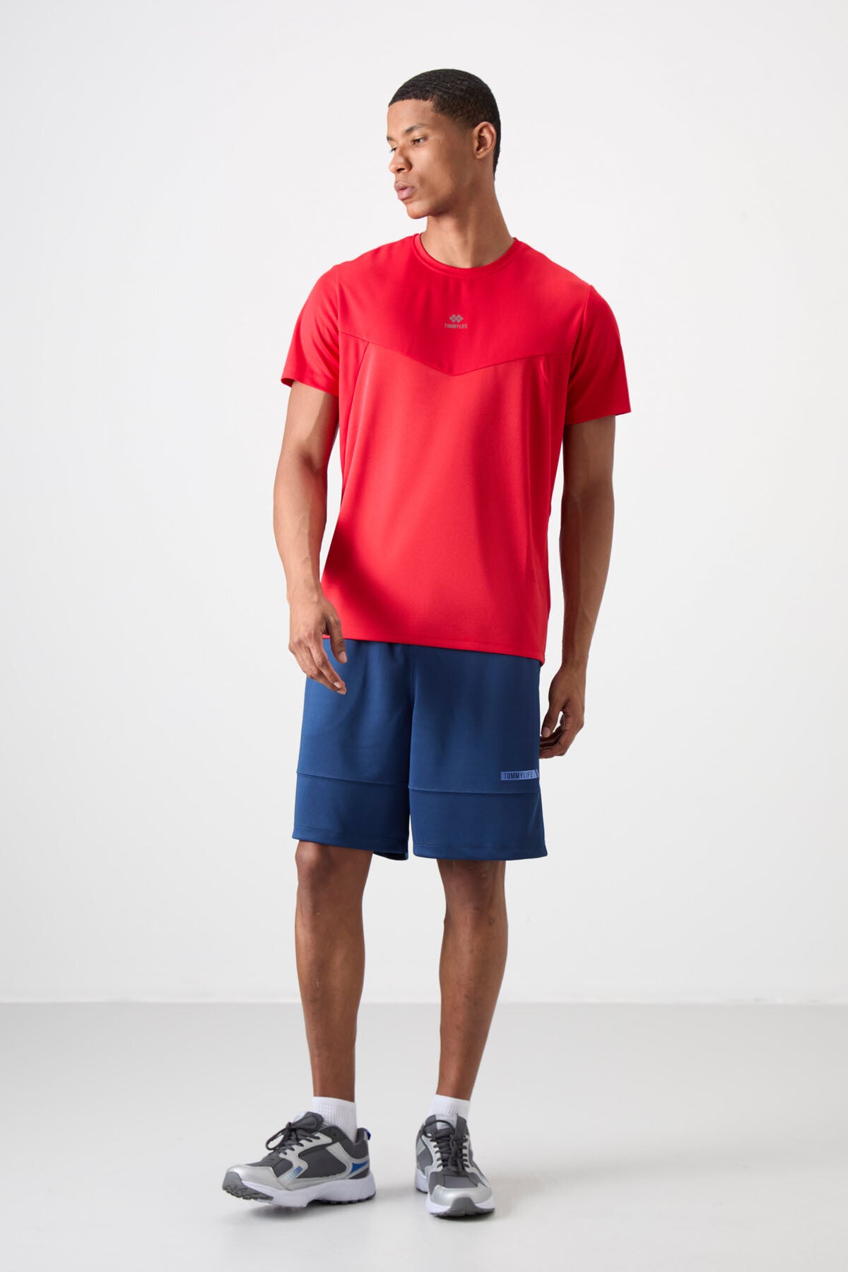 Image of Kırmızı Nefes Alan Dokulu İnce Esnek Standart Fit Erkek Performans T-Shirt - 88391