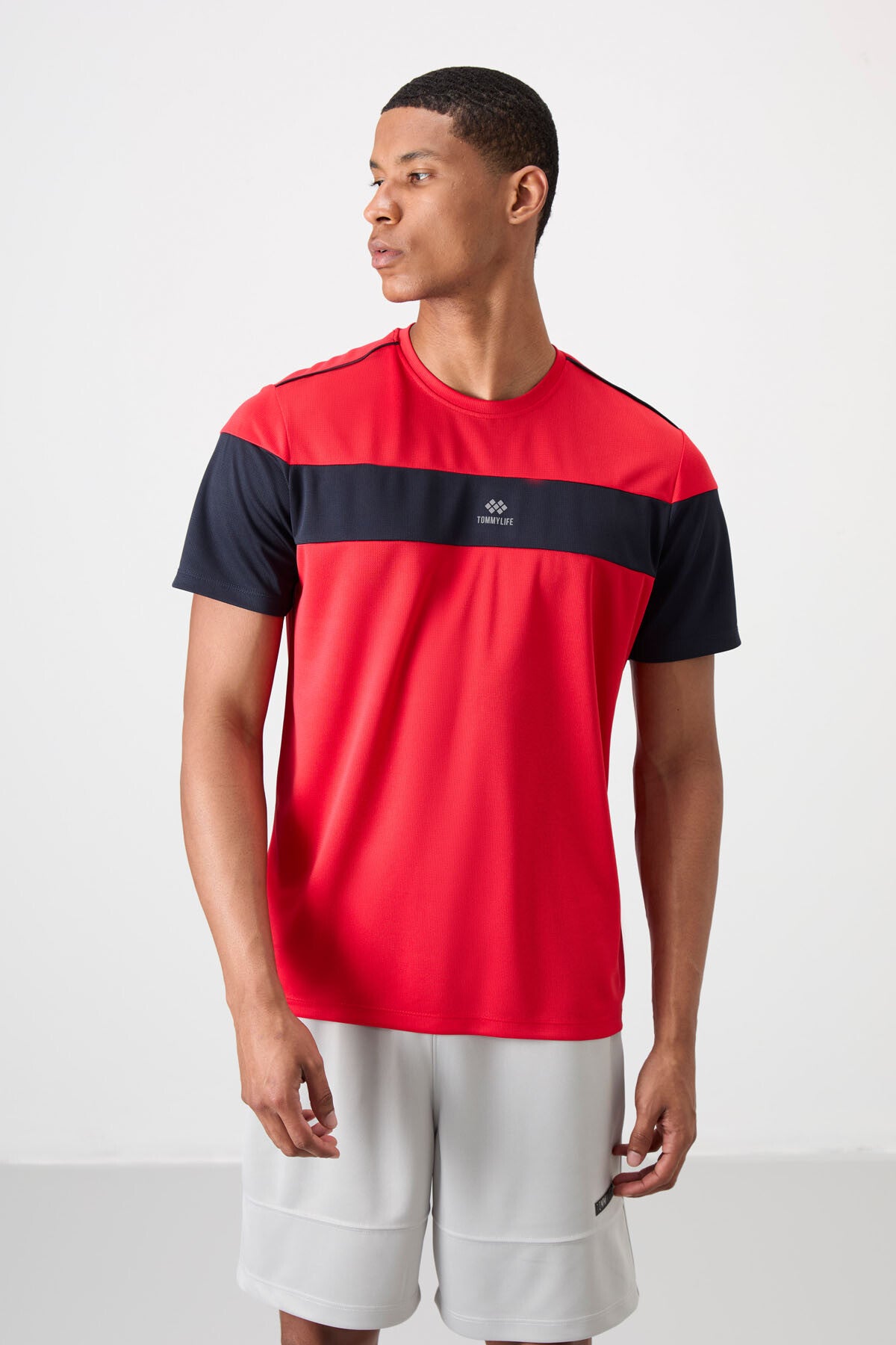 Image of Kırmızı Nefes Alan Dokulu İnce Esnek Standart Fit Erkek Performans T-Shirt - 88396