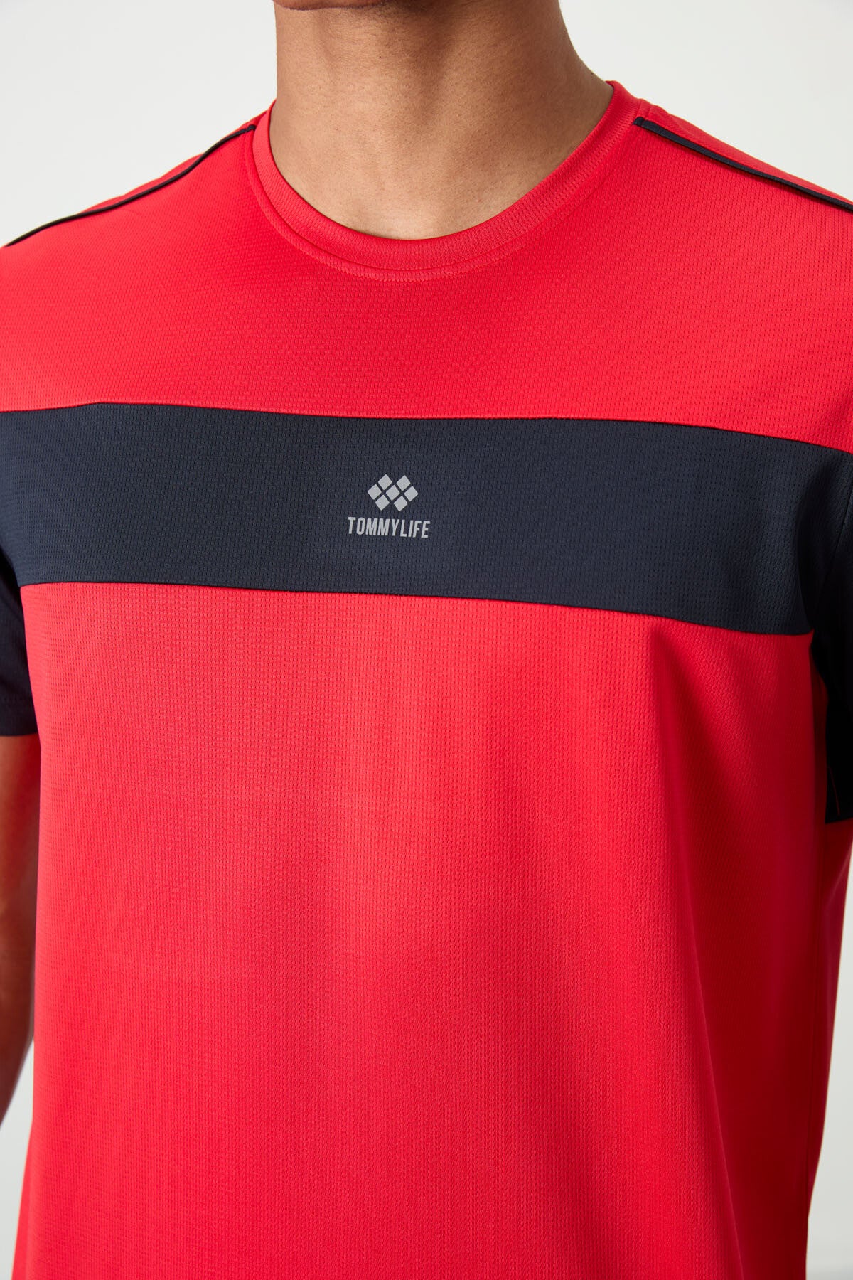 Image of Tricou sport bărbătesc roșu, respirabil, texturat, subțire, flexibil, croială standard - 88396