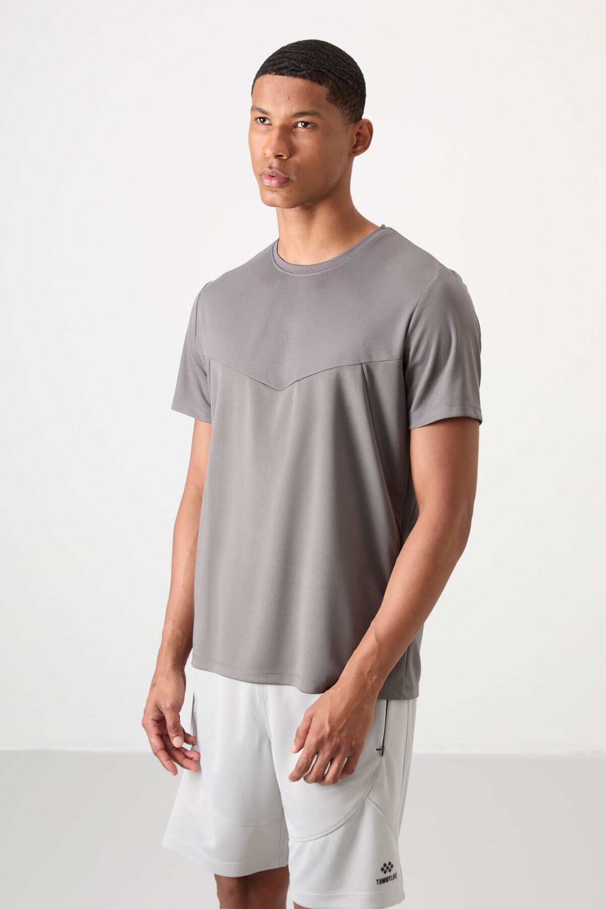 Image of Tricou sport bărbătesc gri închis, respirabil, texturat, subțire, flexibil, croială standard - 88391
