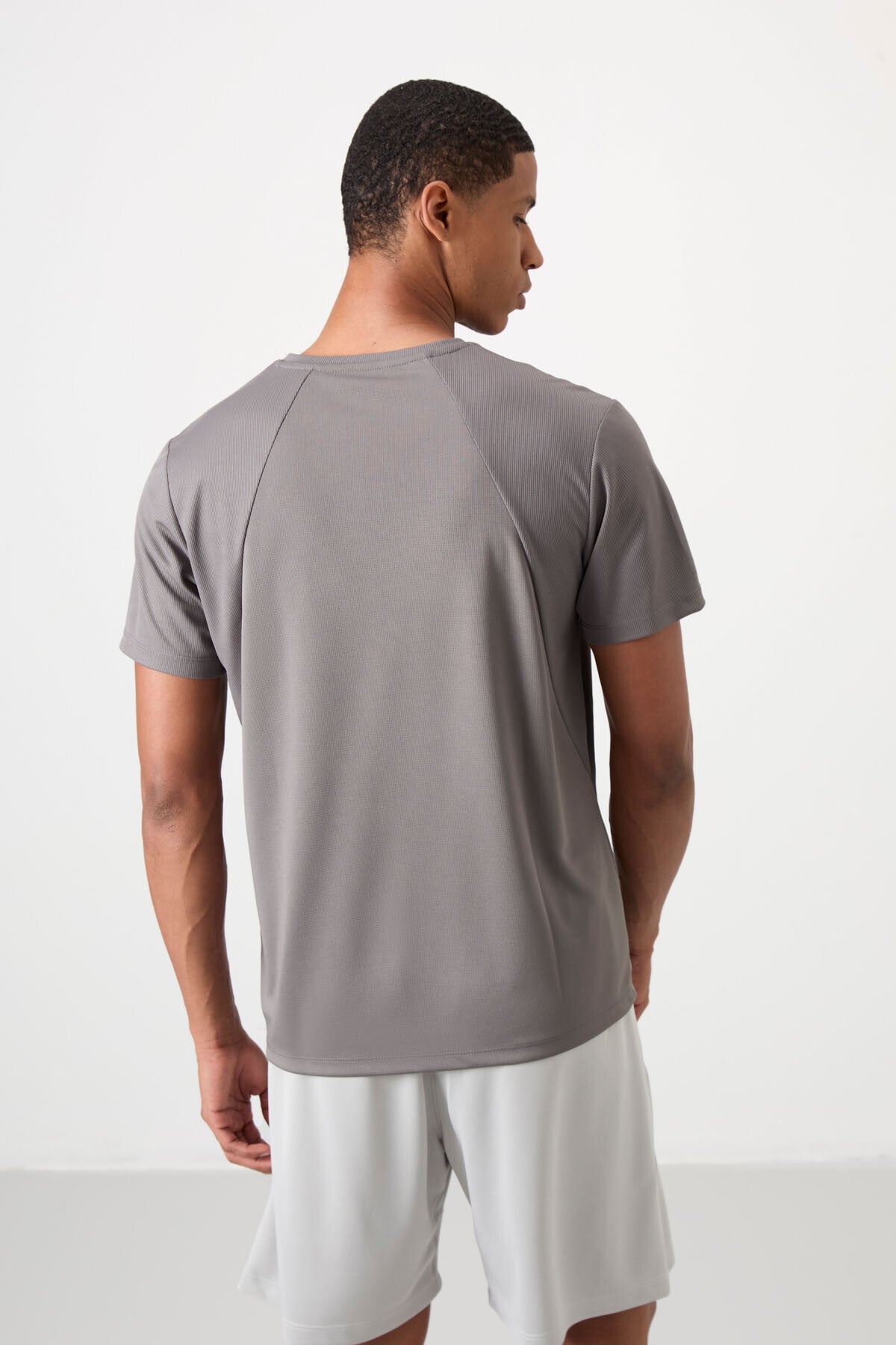 Image of Tricou sport bărbătesc gri închis, respirabil, texturat, subțire, flexibil, croială standard - 88391