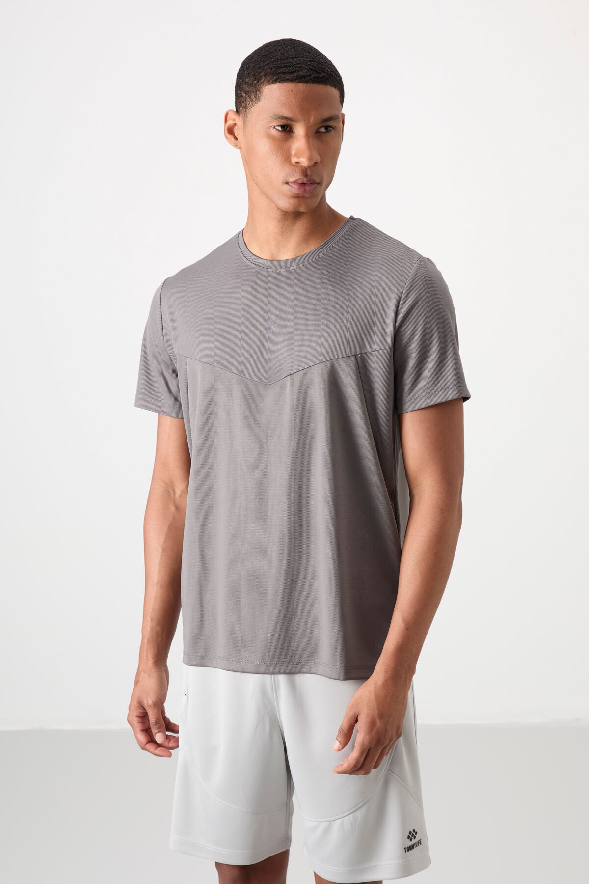 Image of Tricou sport bărbătesc gri închis, respirabil, texturat, subțire, flexibil, croială standard - 88391