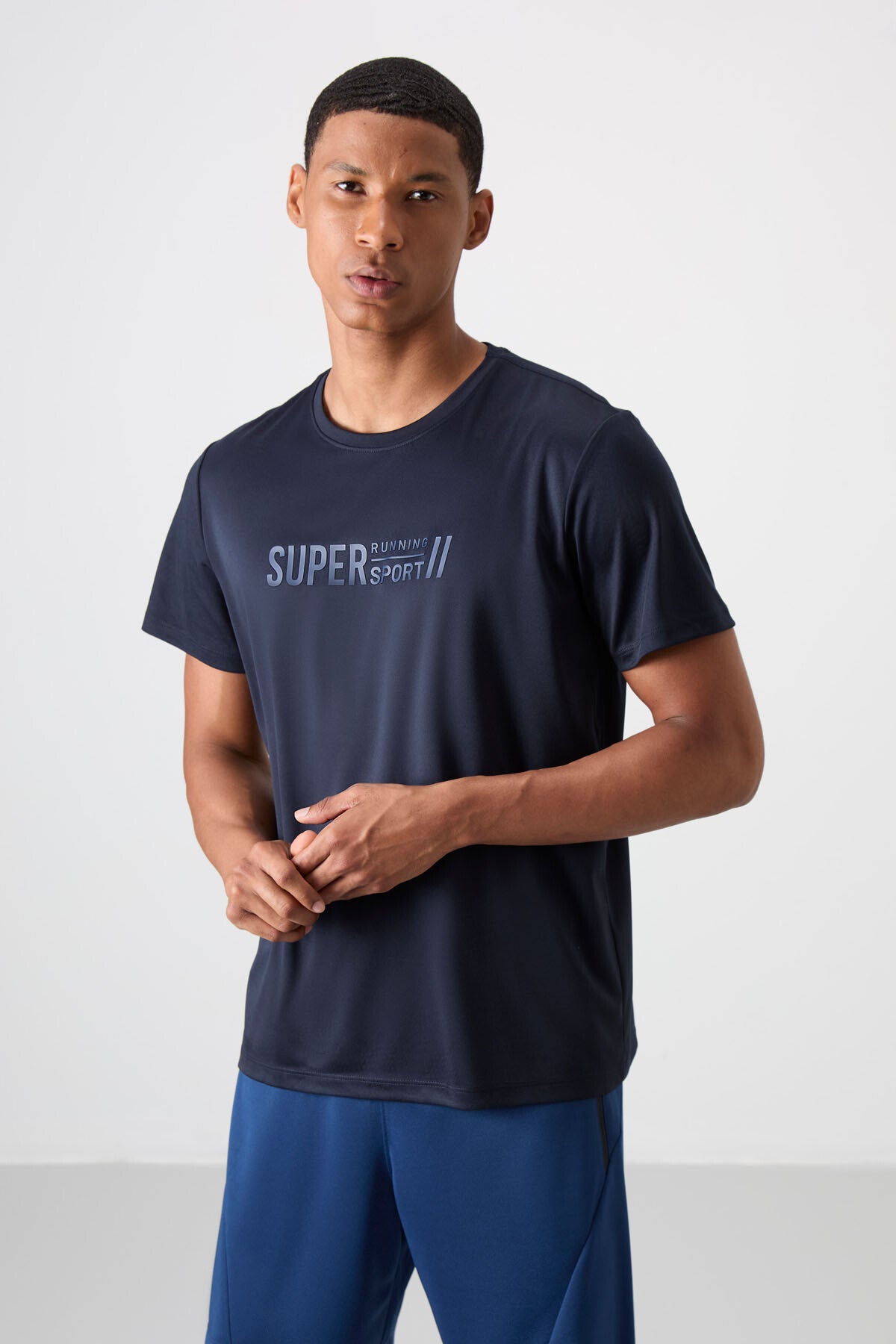 Image of Lacivert Nefes Alan Dokulu İnce Esnek Standart Fit Erkek Performans T-Shirt - 88385