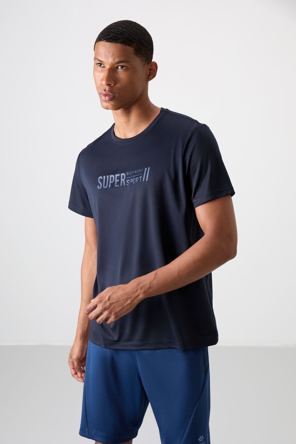 Image of Tricou sport bărbătesc bleumarin, respirabil, texturat, subțire, flexibil, croială standard - 88385
